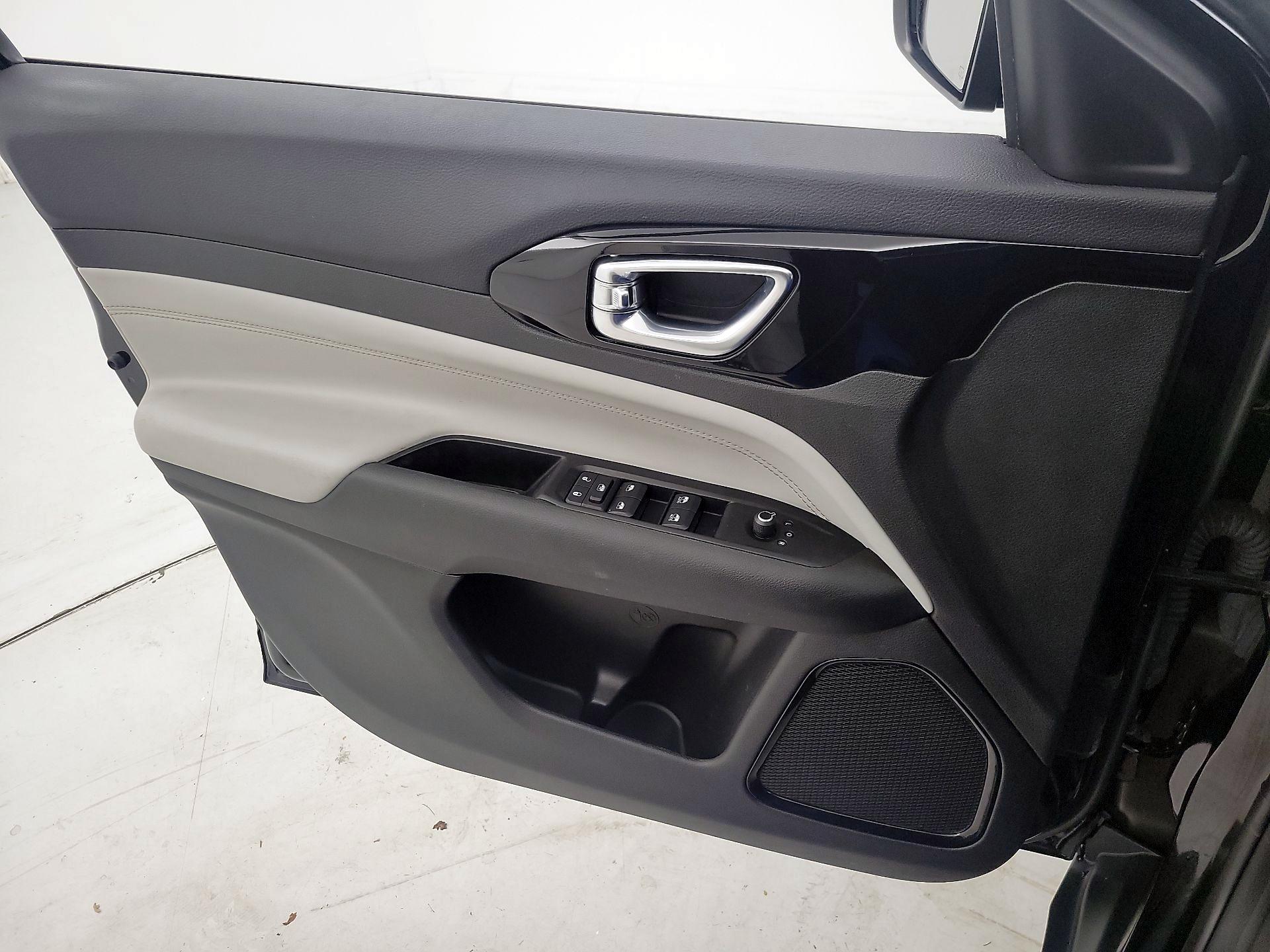 Thumbnail: 2022 Jeep Compass - 12