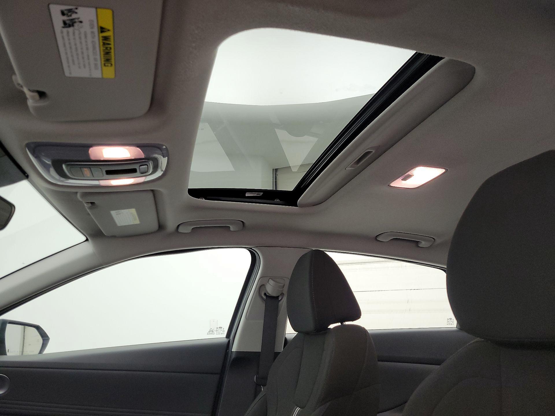 Thumbnail: 2021 Hyundai Elantra - 19