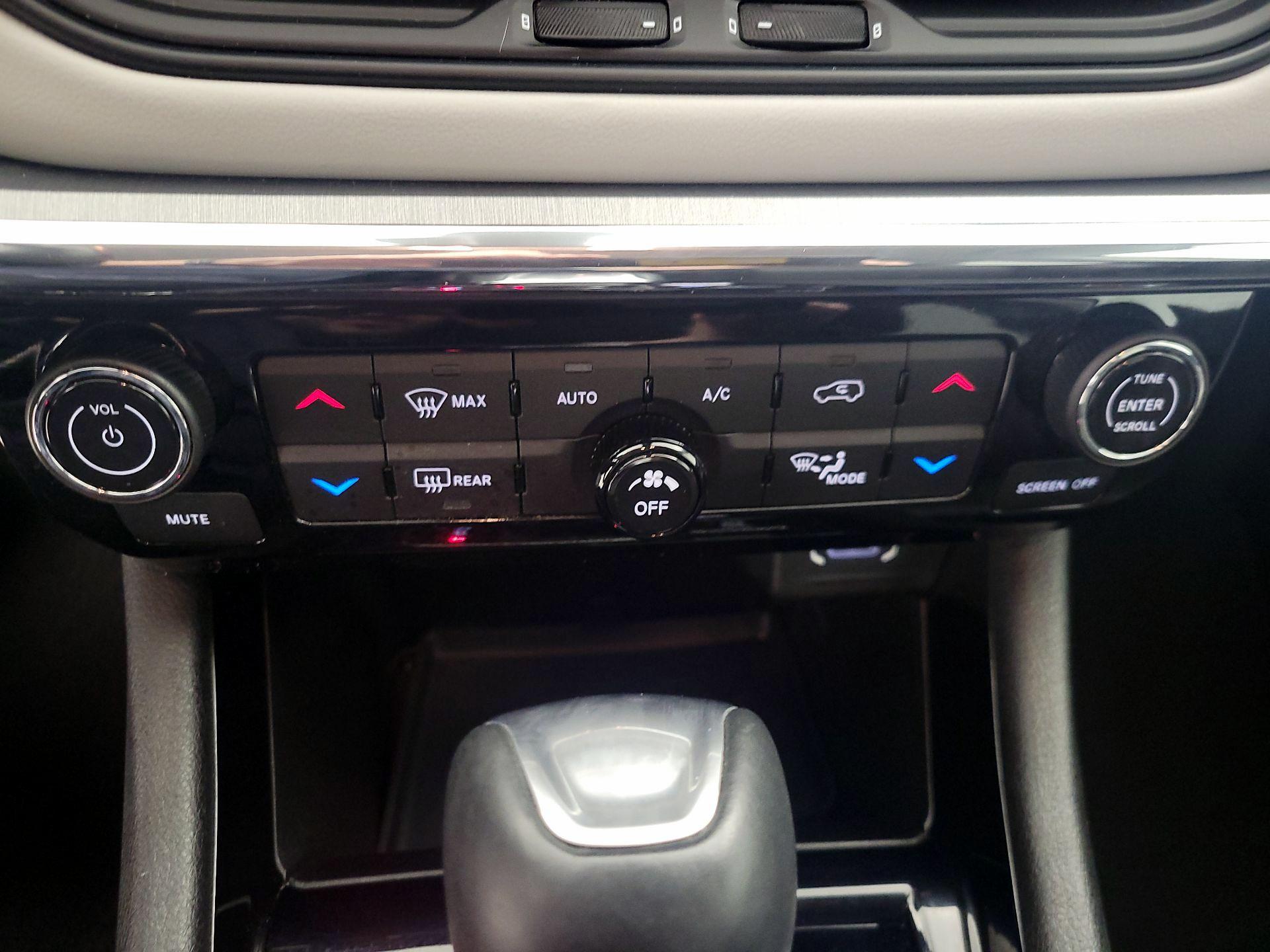 Thumbnail: 2022 Jeep Compass - 16