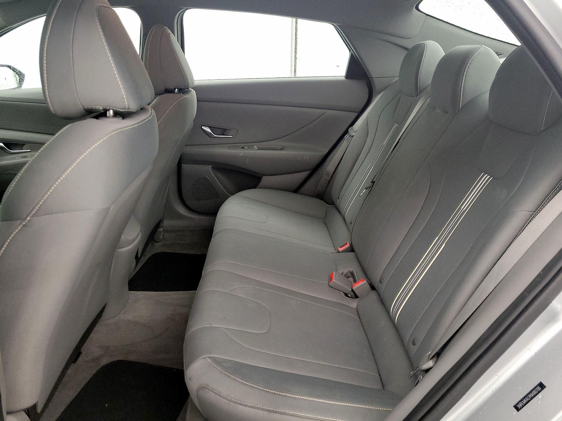 Thumbnail: 2022 Hyundai Elantra - 19