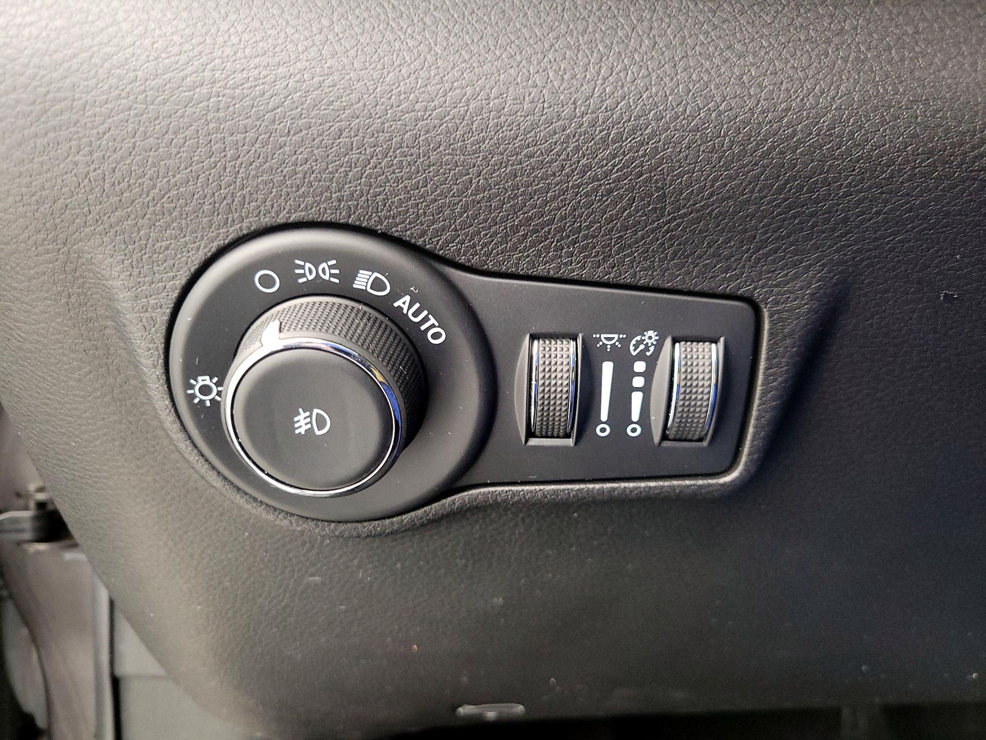 Thumbnail: 2022 Jeep Compass - 13