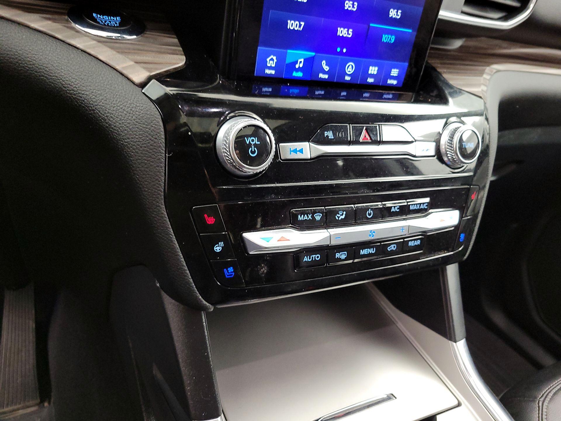 Thumbnail: 2023 Ford Explorer - 17