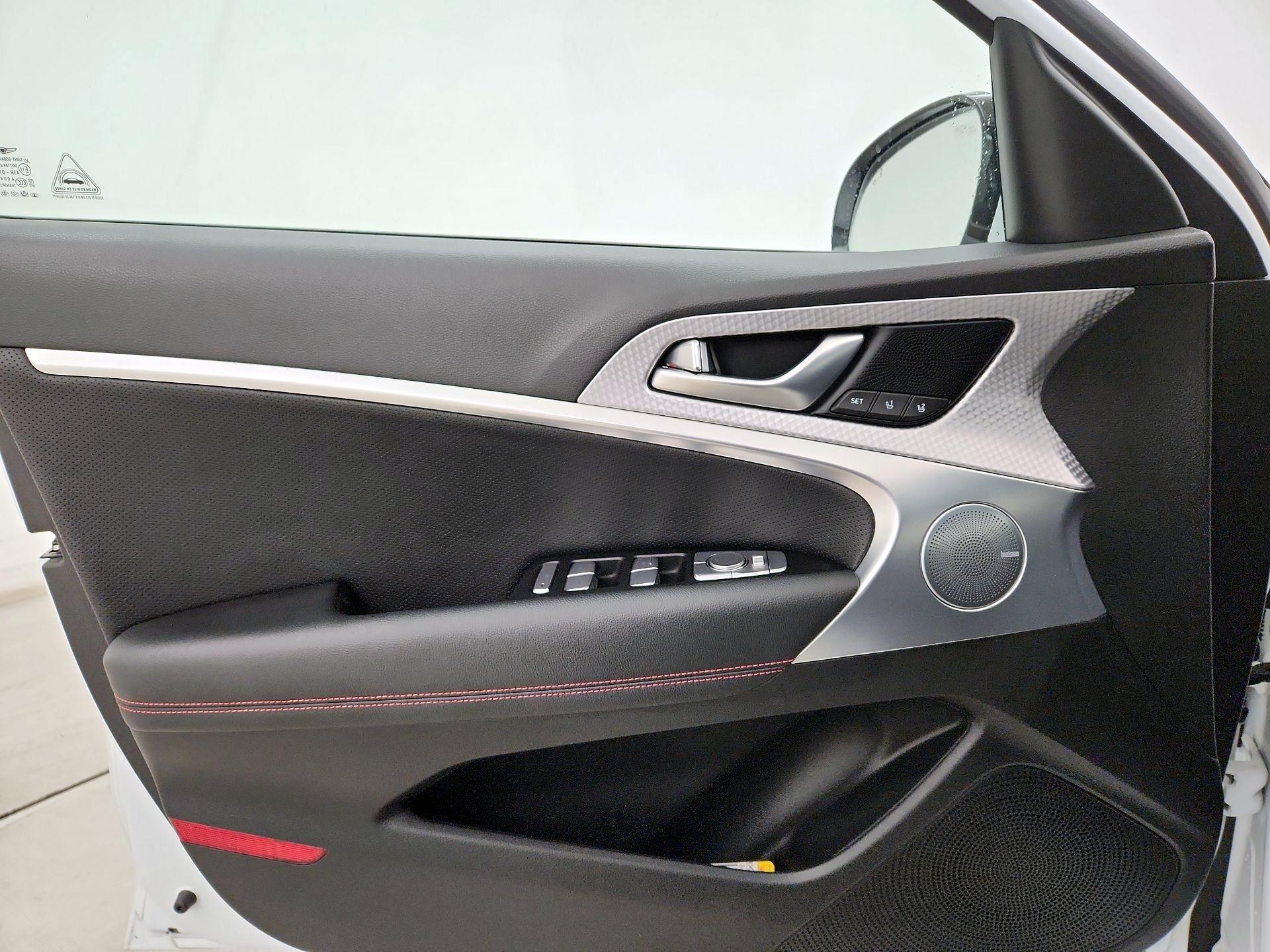 Thumbnail: 2023 Genesis G70 - 12