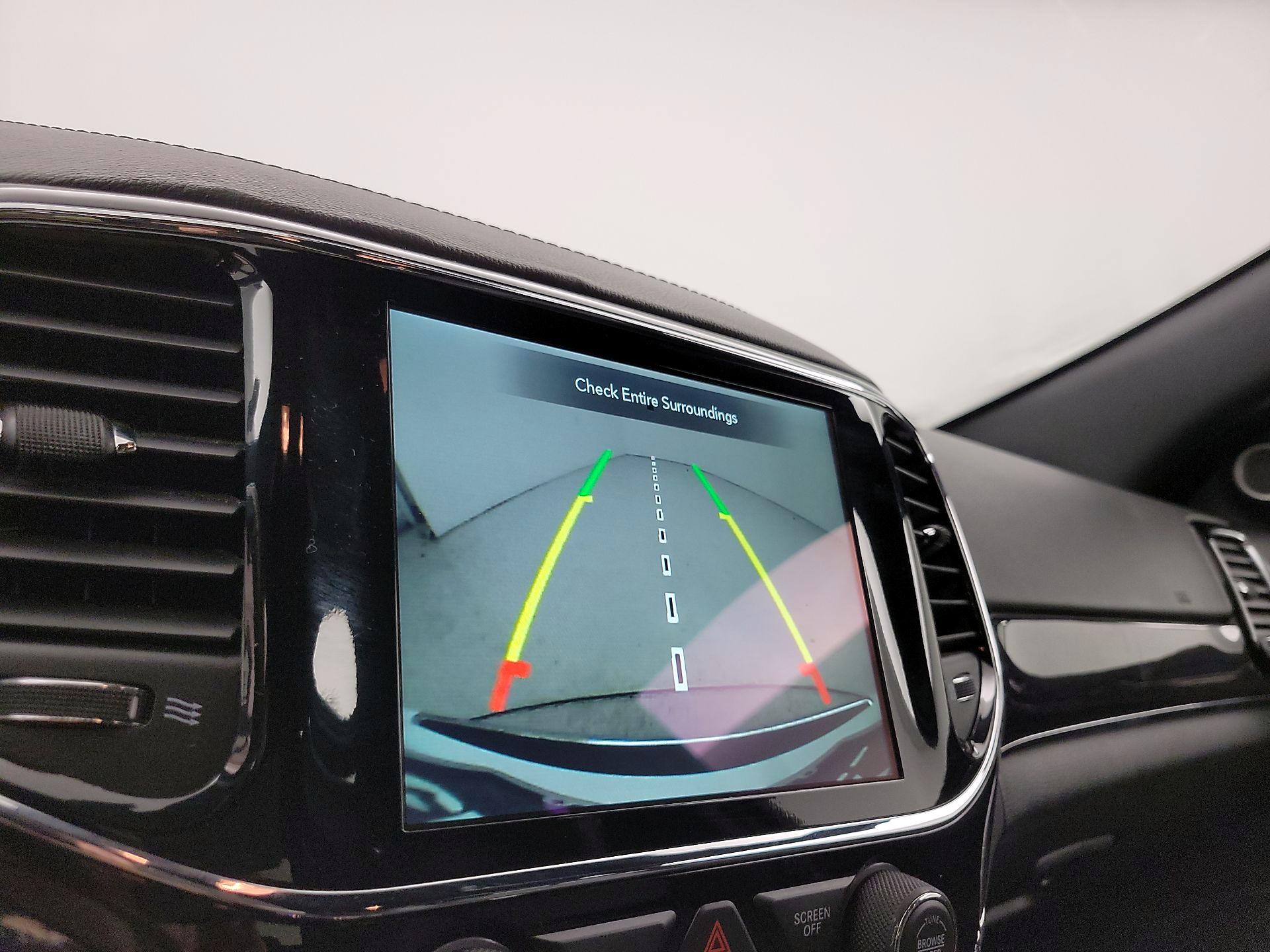 Thumbnail: 2020 Jeep Grand Cherokee - 15