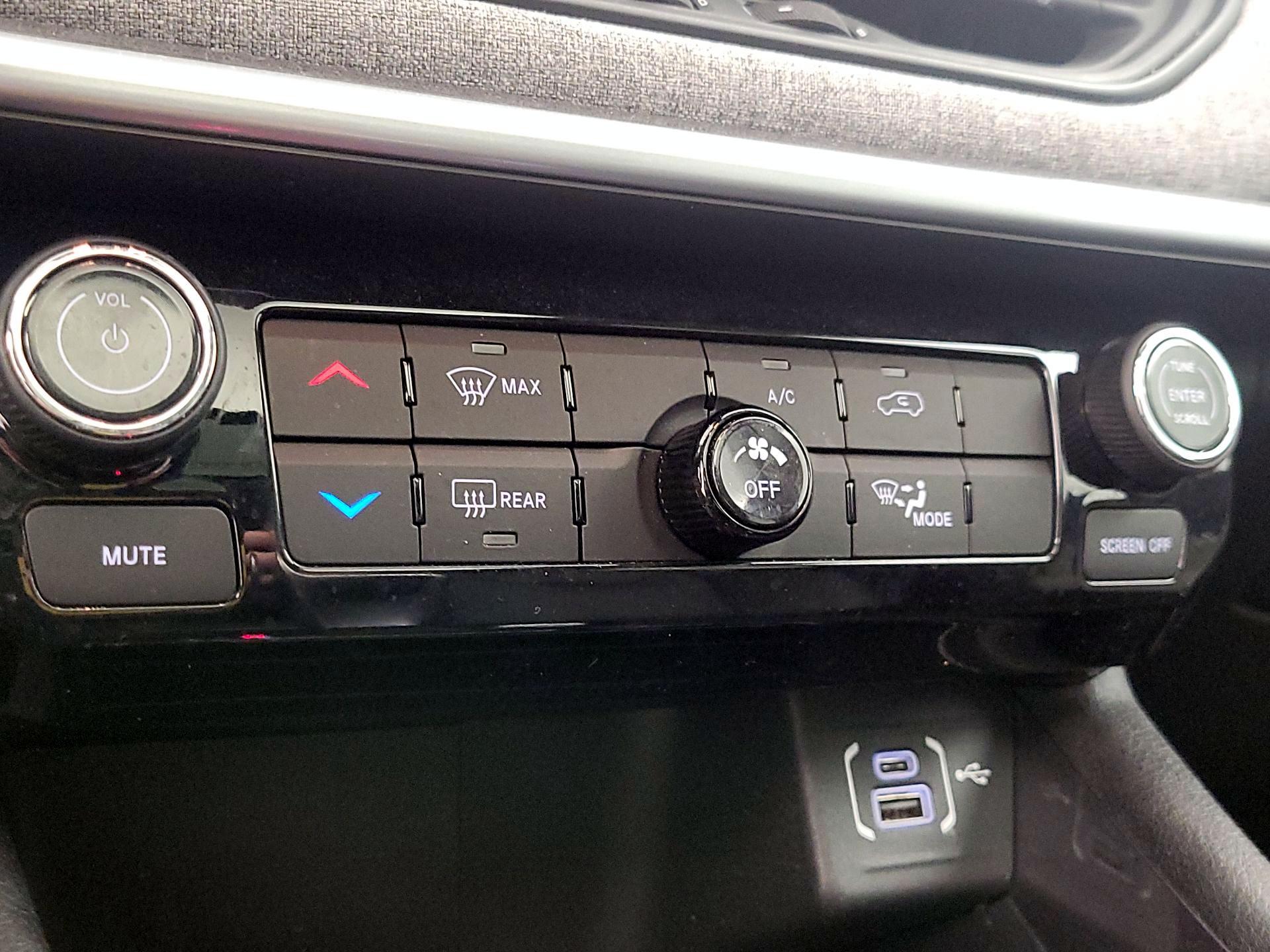 Thumbnail: 2022 Jeep Compass - 16