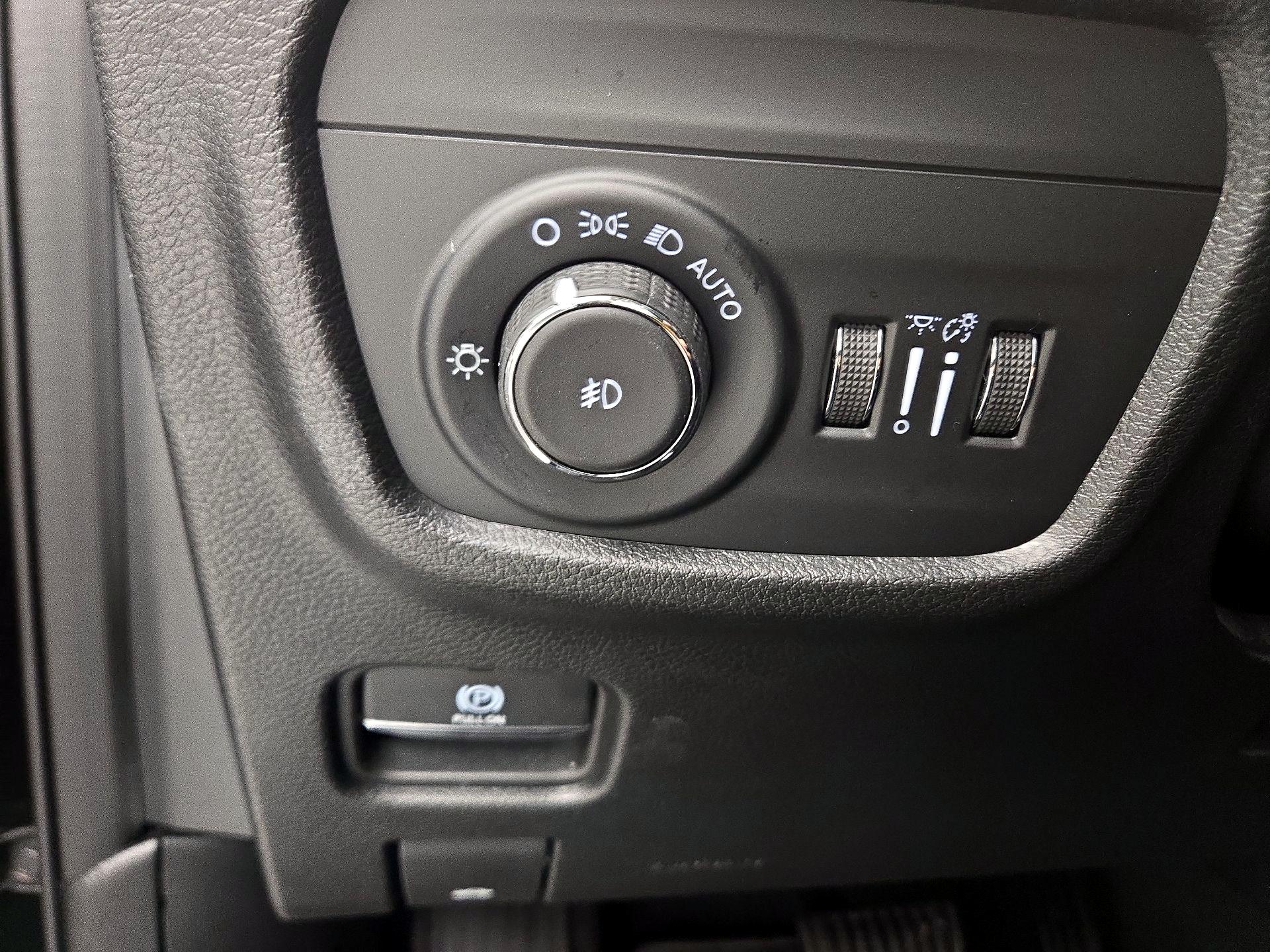 Thumbnail: 2022 Jeep Grand Cherokee - 13