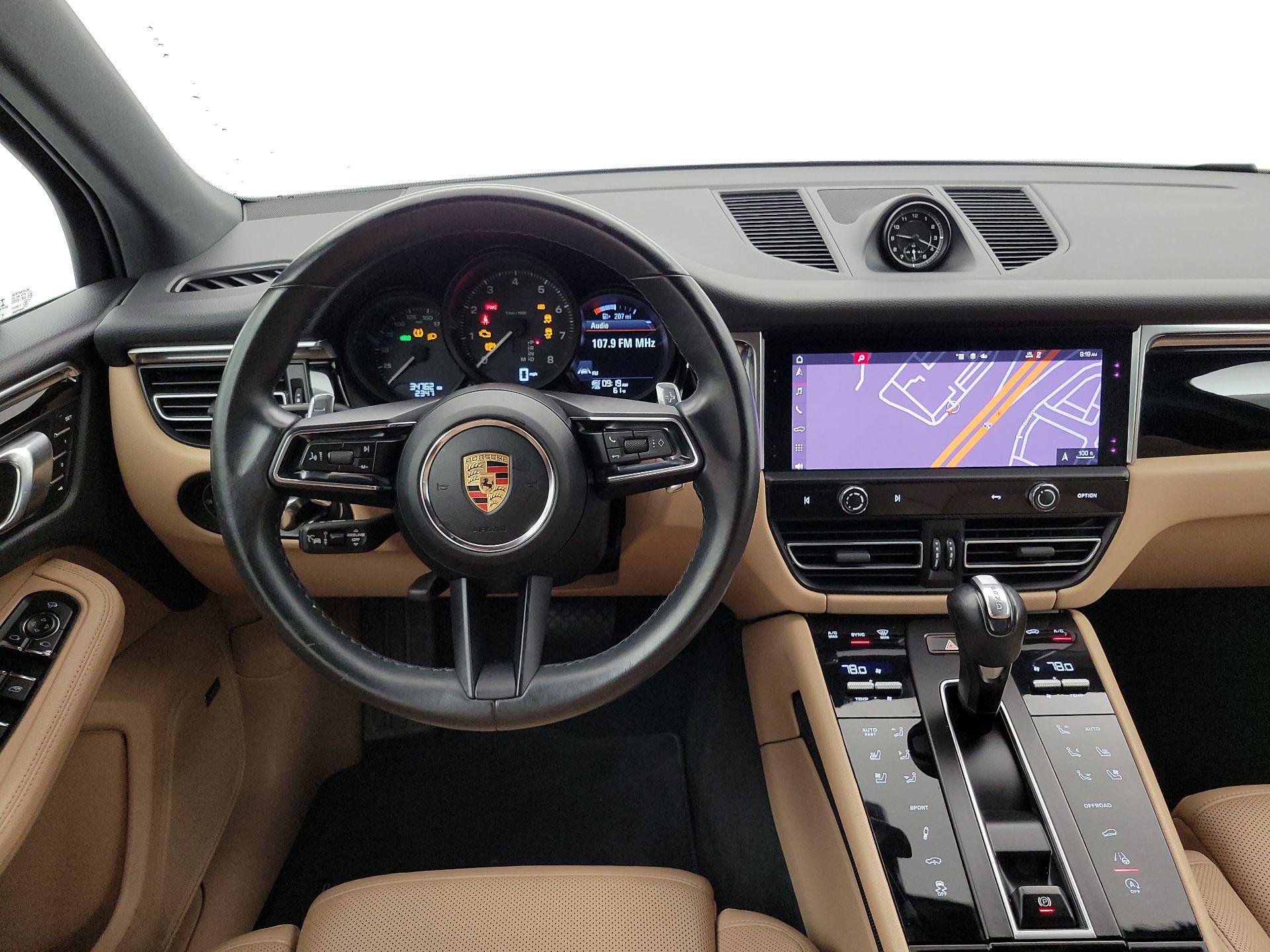 Thumbnail: 2023 Porsche Macan - 10