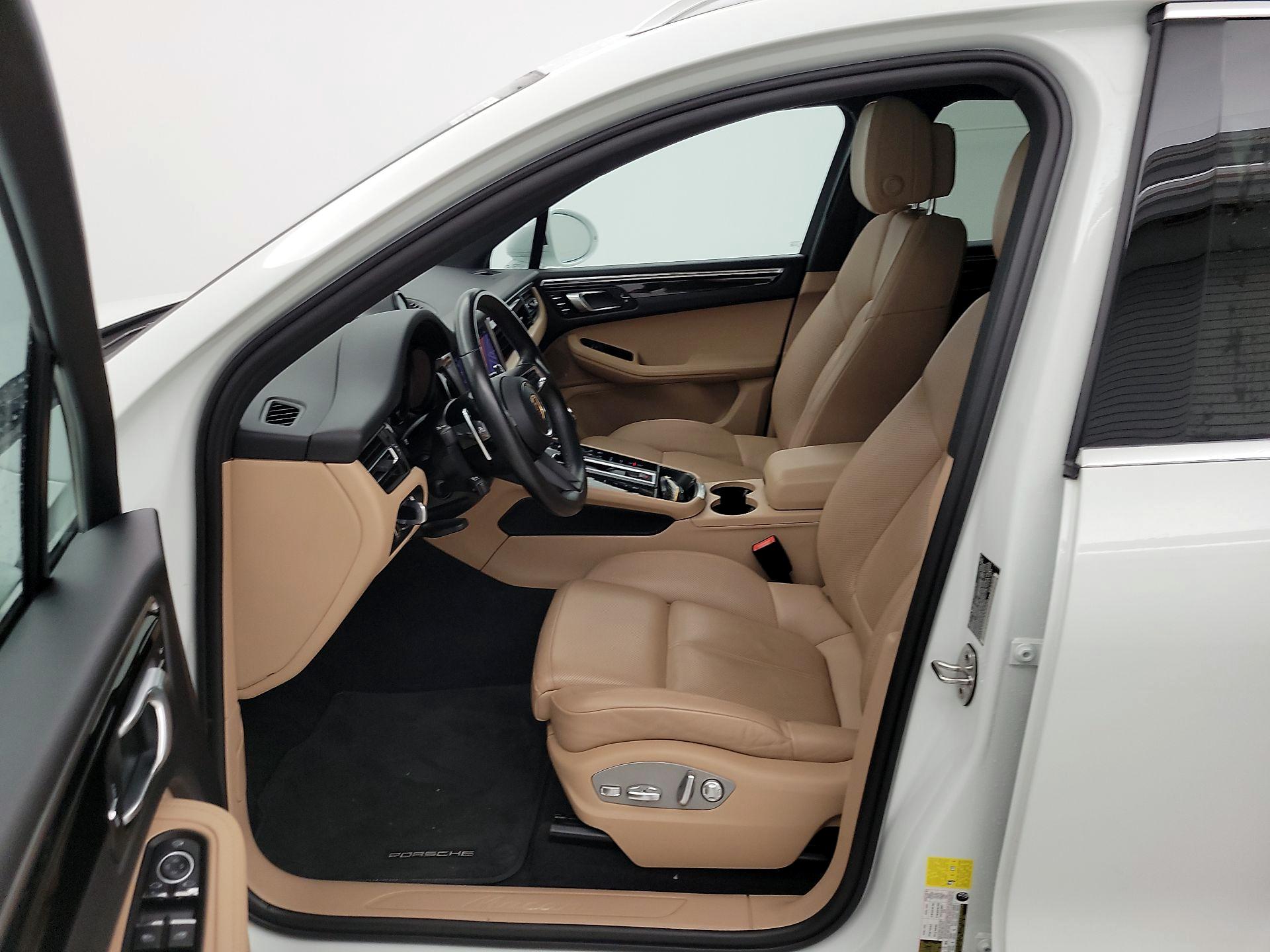 Thumbnail: 2023 Porsche Macan - 11