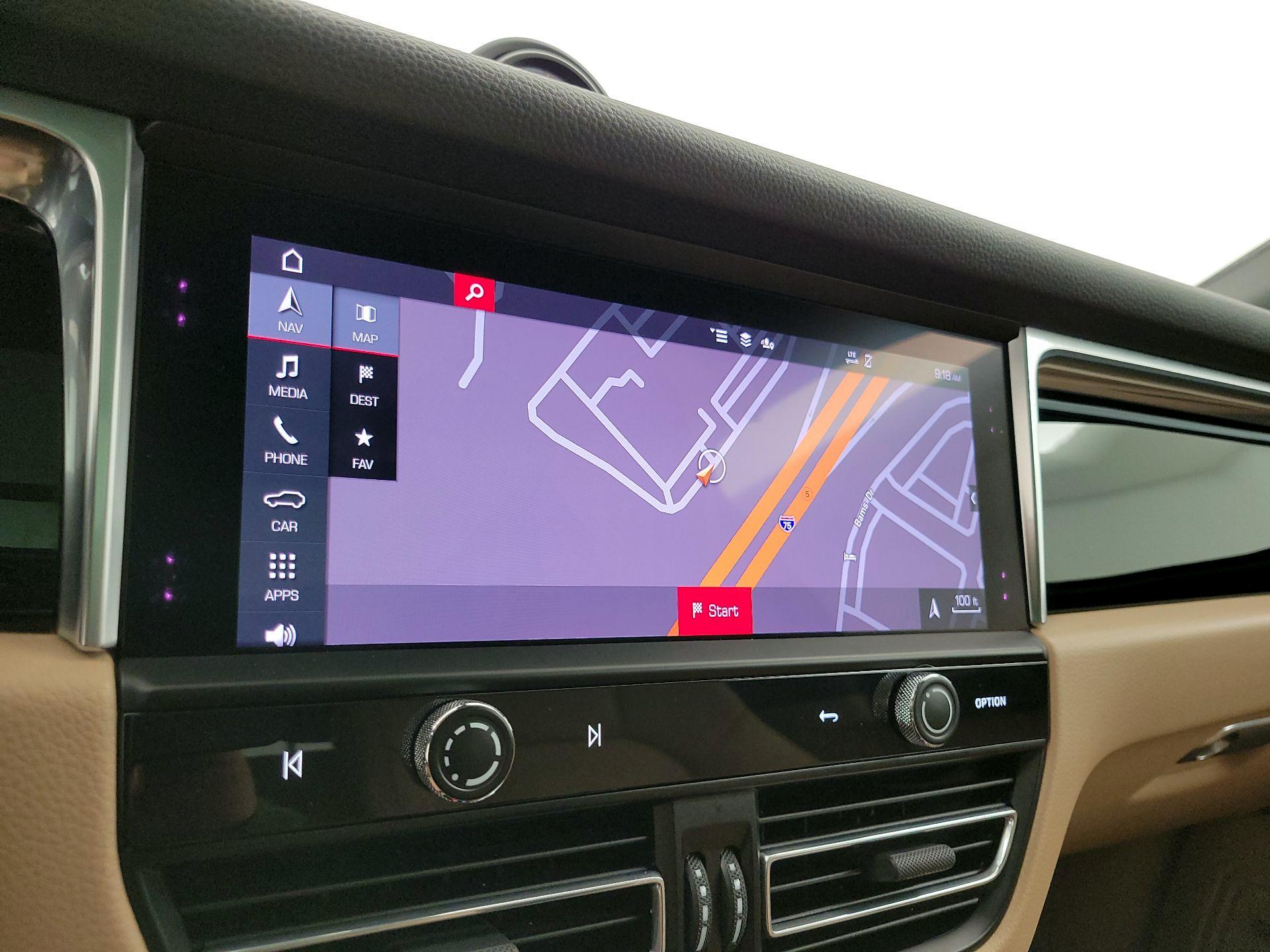 Thumbnail: 2023 Porsche Macan - 14