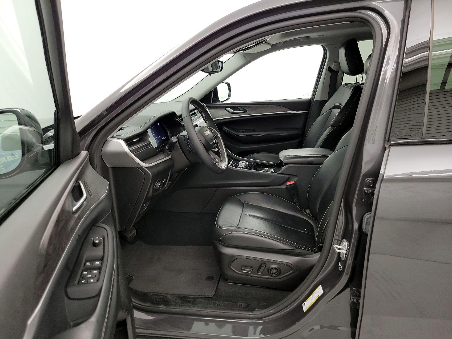 Thumbnail: 2023 Jeep Grand Cherokee L - 11