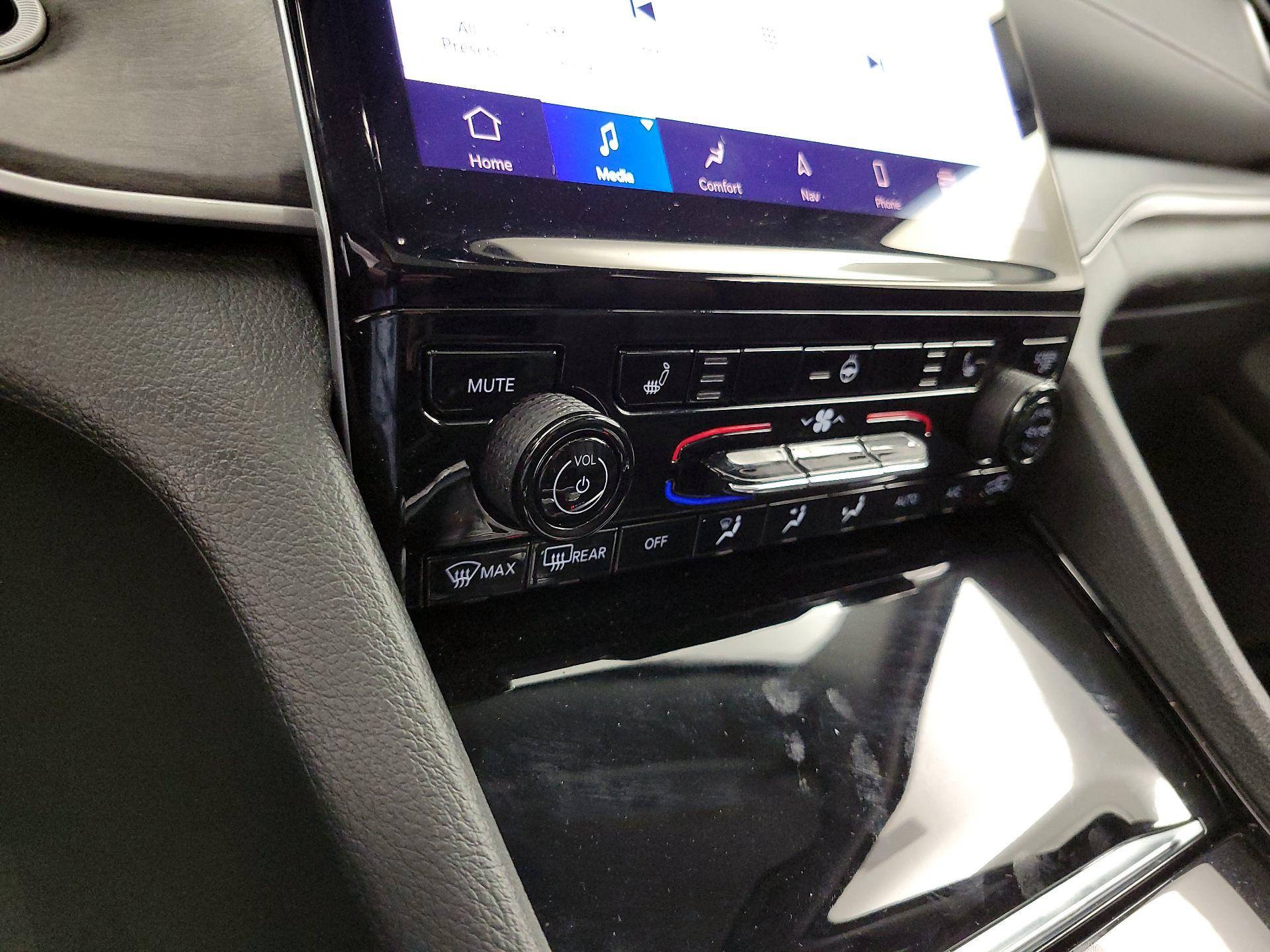 Thumbnail: 2023 Jeep Grand Cherokee L - 17