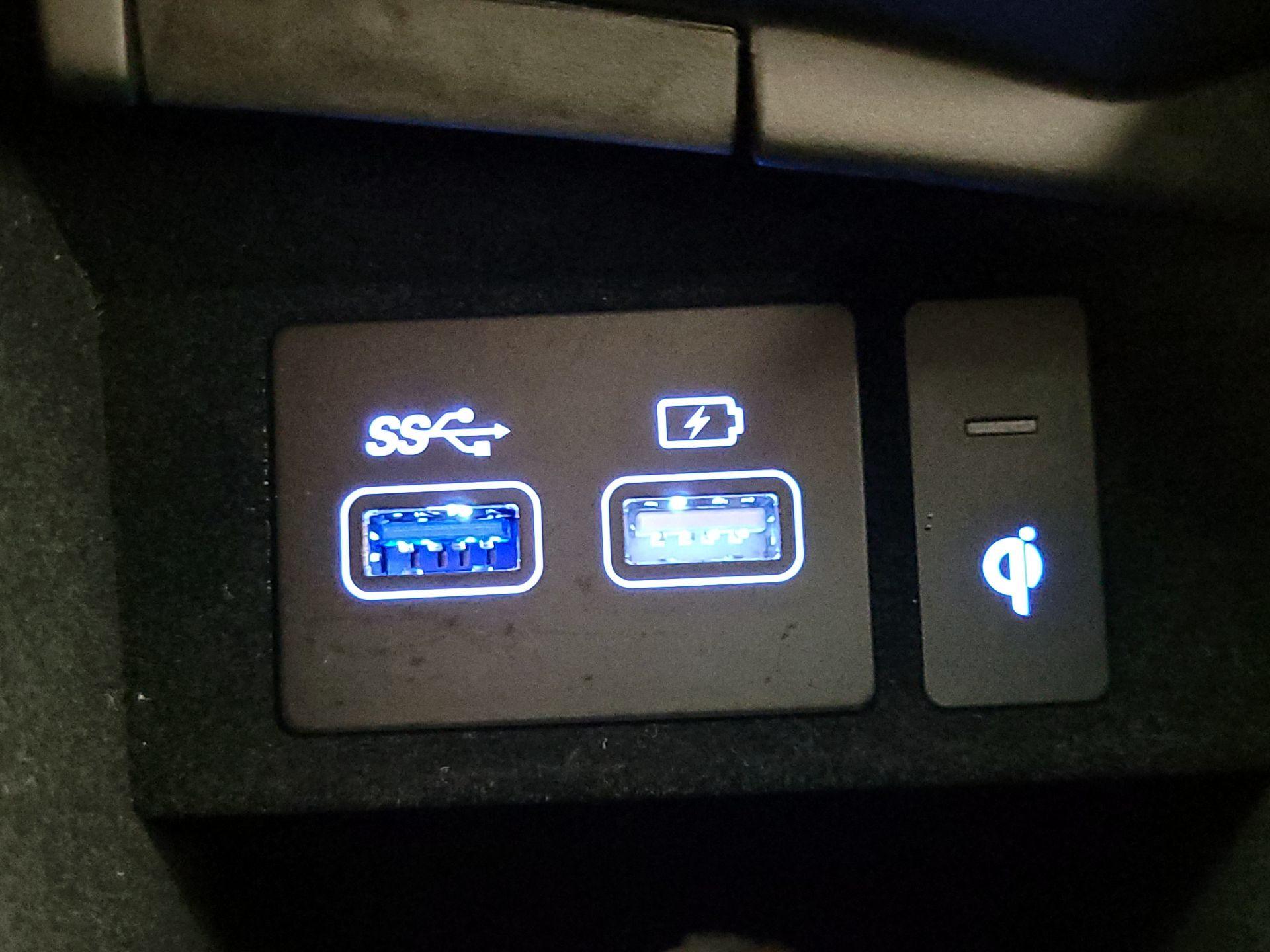 Thumbnail: 2024 Genesis GV70 - 19