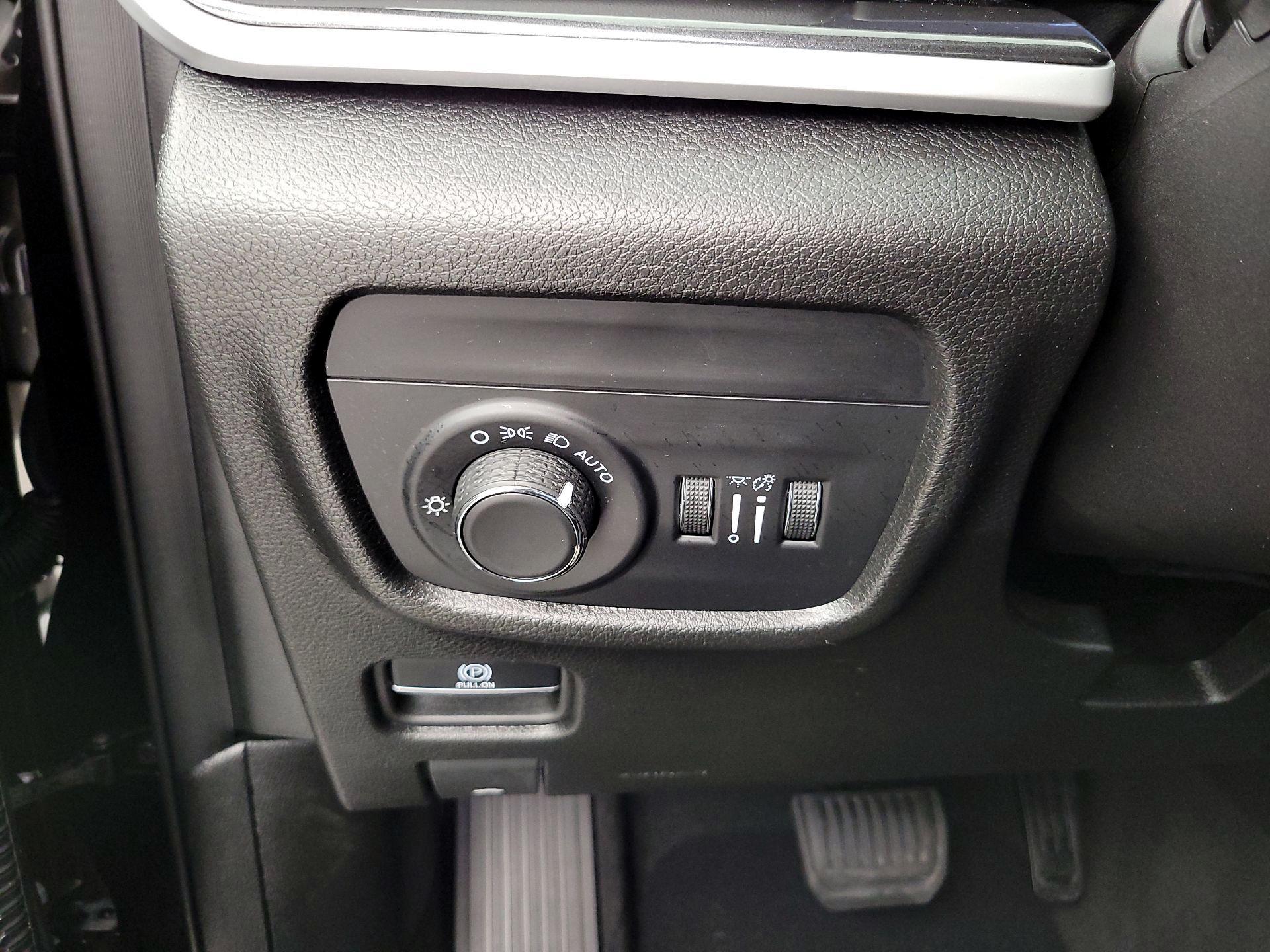 Thumbnail: 2023 Jeep Grand Cherokee - 13