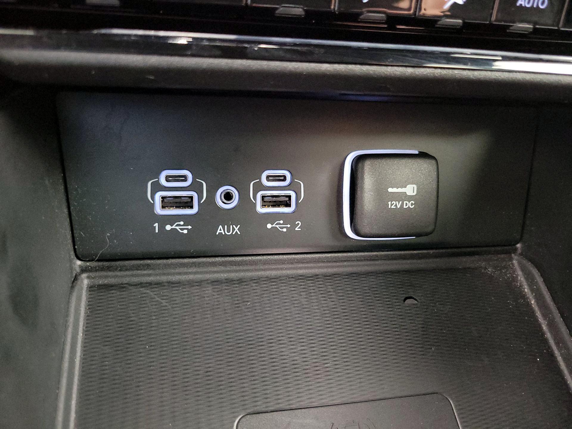 Thumbnail: 2023 Jeep Grand Cherokee - 18