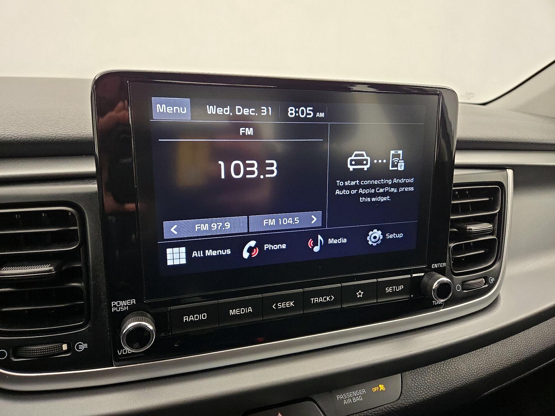 Thumbnail: 2022 Kia Rio - 15