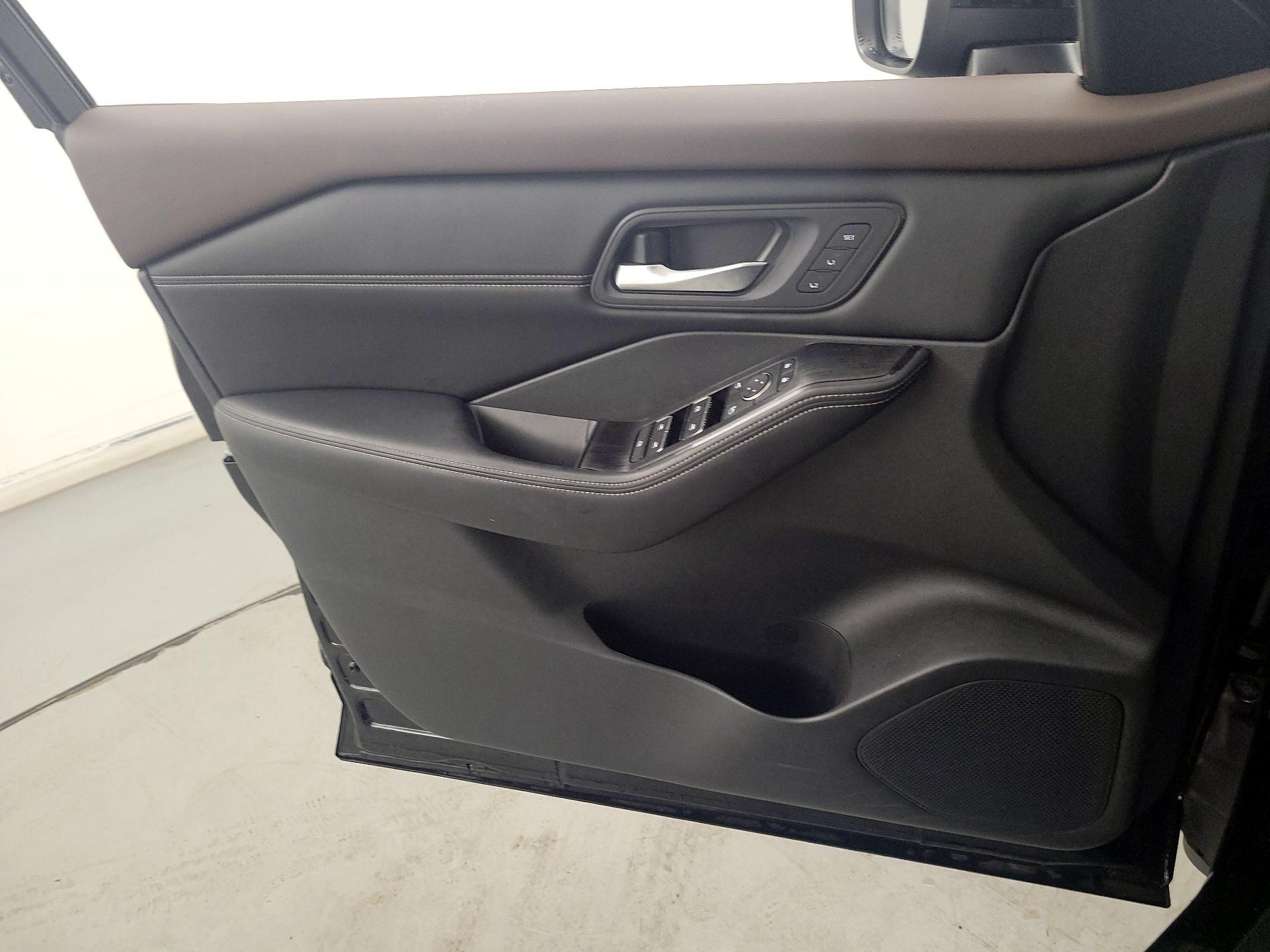 Thumbnail: 2022 Nissan Rogue - 12