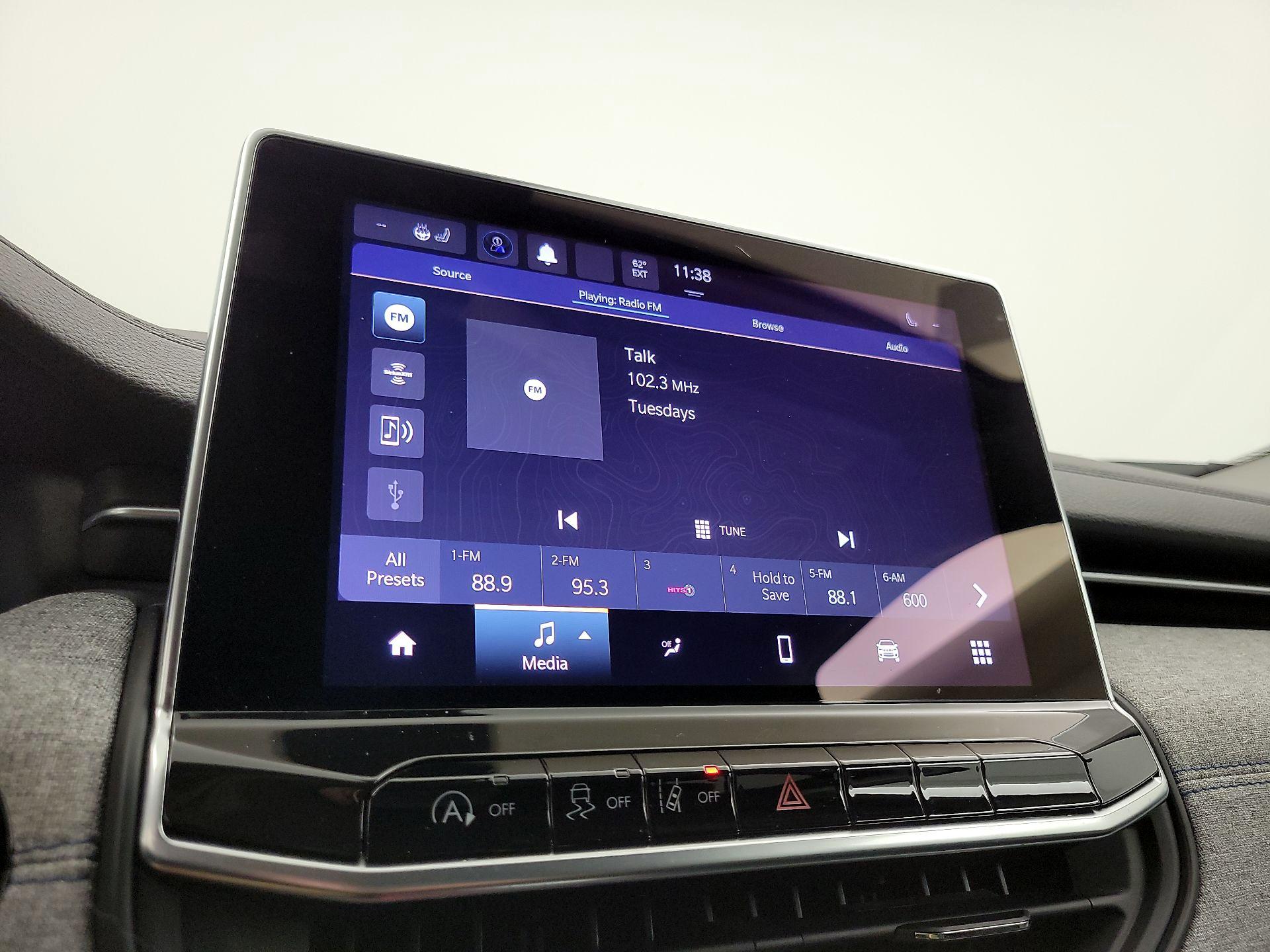 Thumbnail: 2022 Jeep Compass - 15