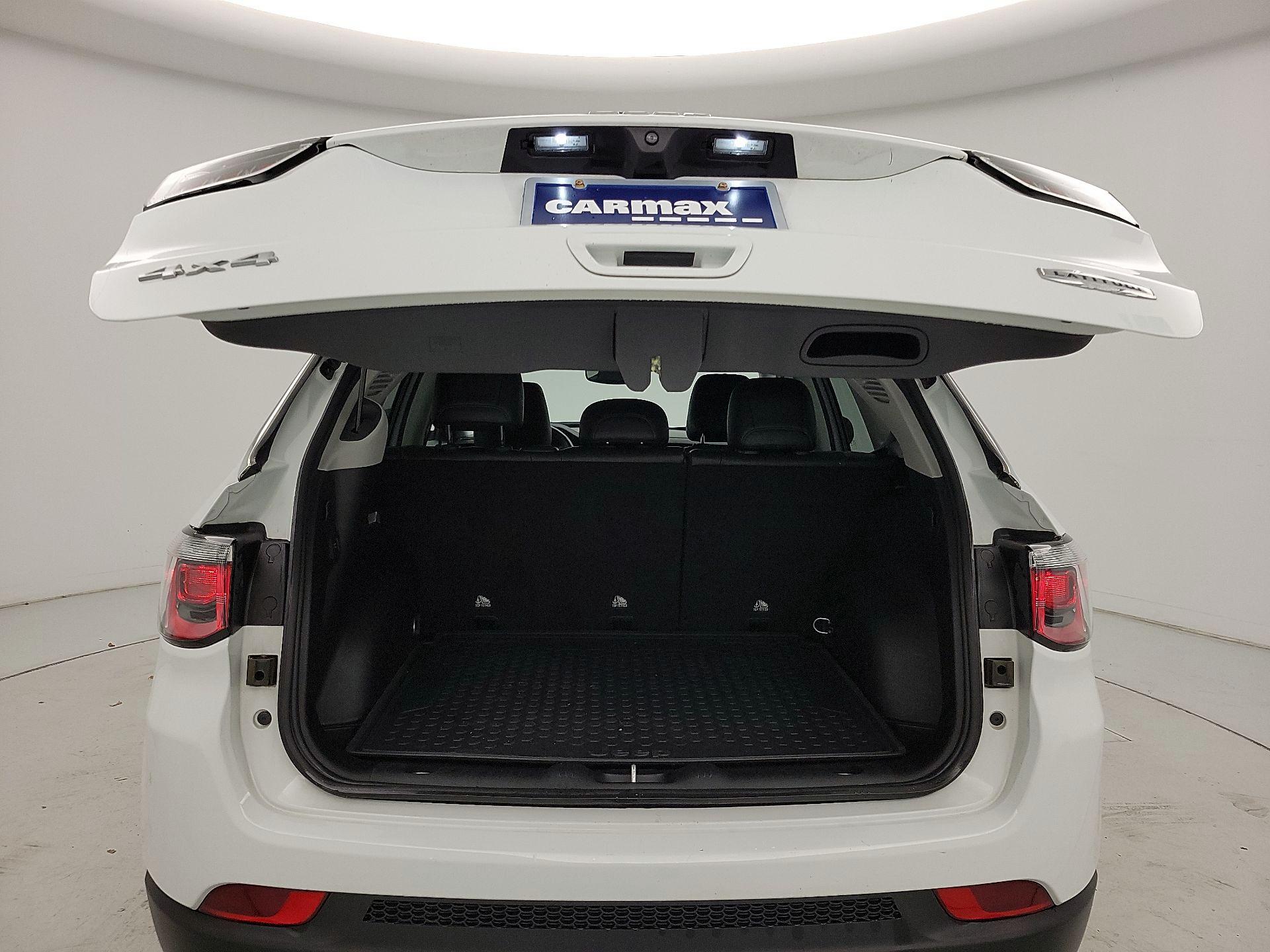 Thumbnail: 2022 Jeep Compass - 20