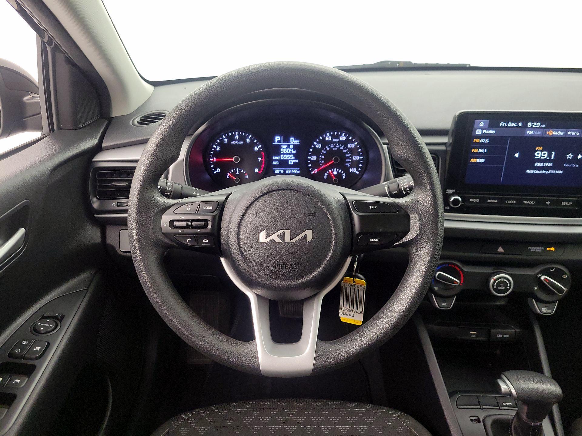 Thumbnail: 2022 Kia Rio - 10