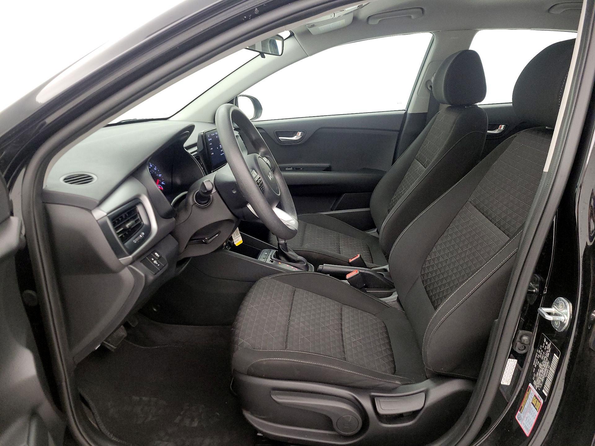 Thumbnail: 2022 Kia Rio - 11