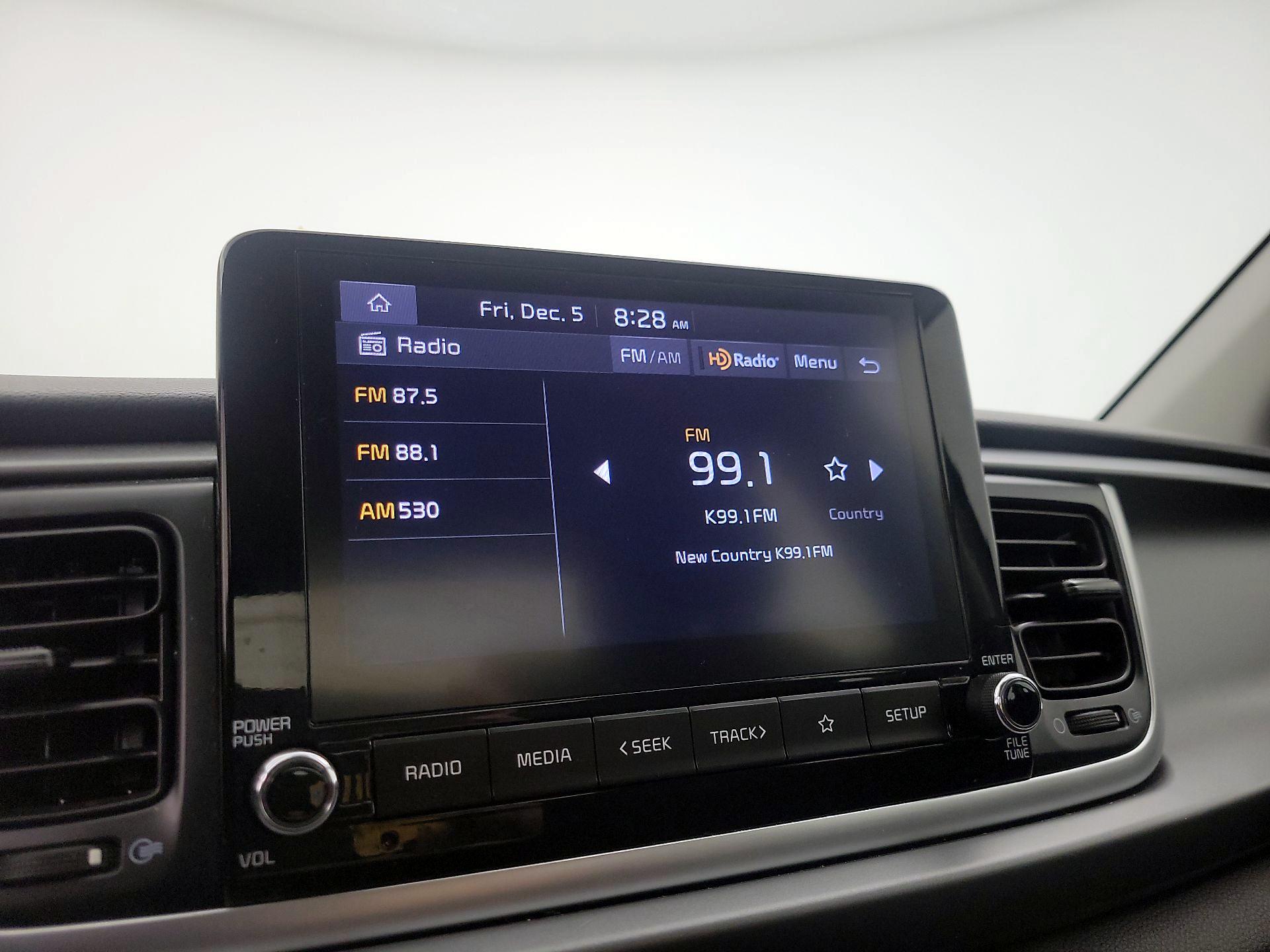 Thumbnail: 2022 Kia Rio - 15