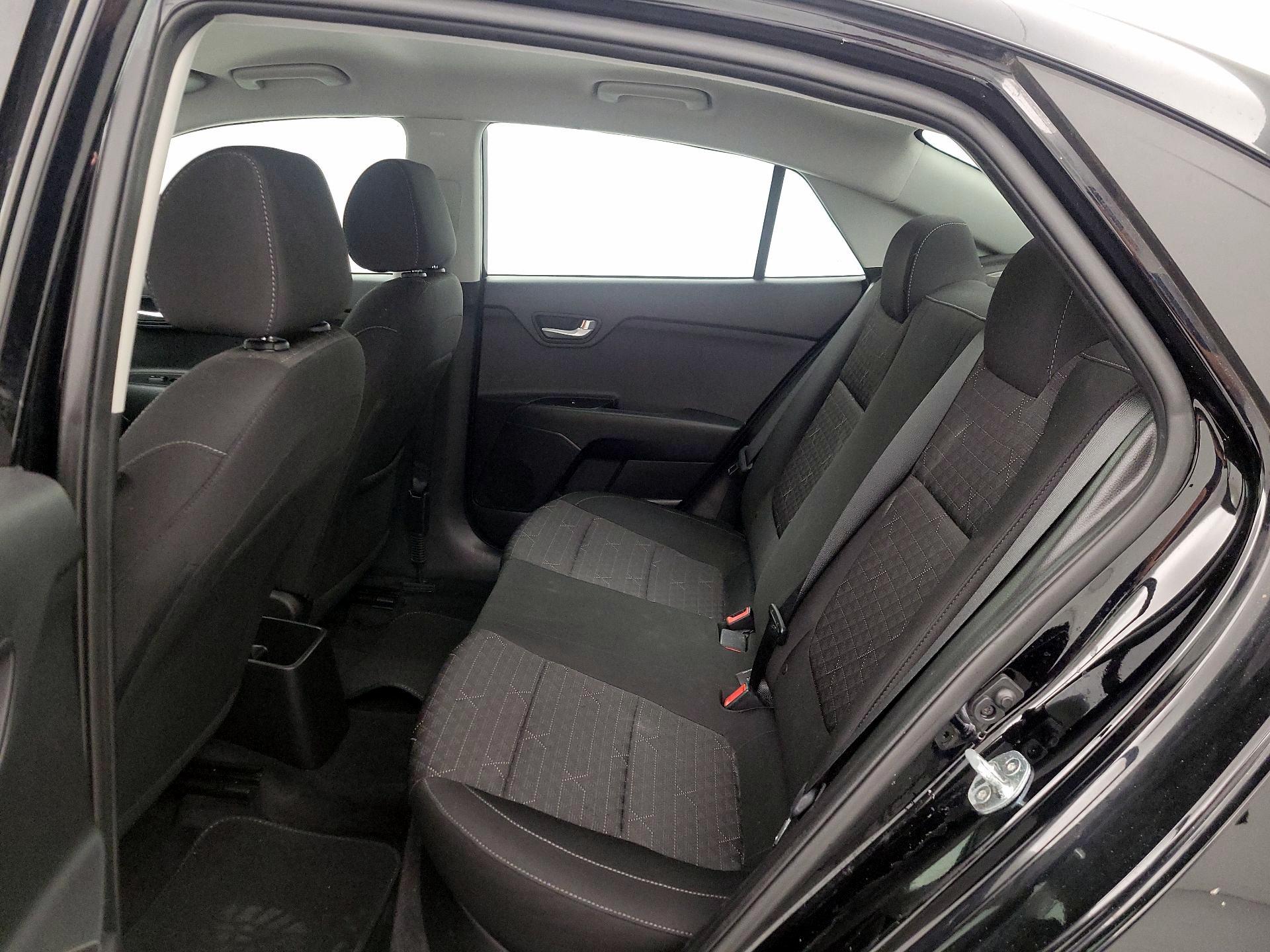 Thumbnail: 2022 Kia Rio - 19