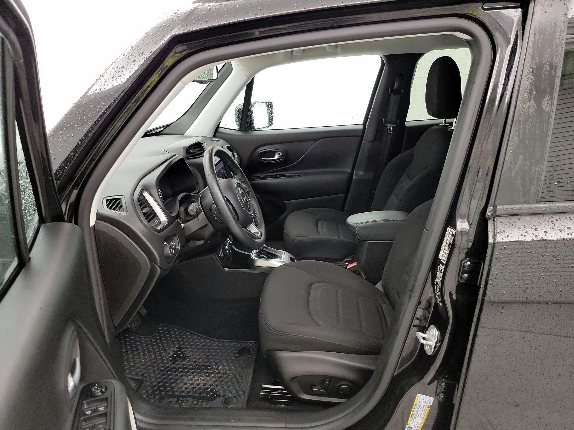 Thumbnail: 2022 Jeep Renegade - 11