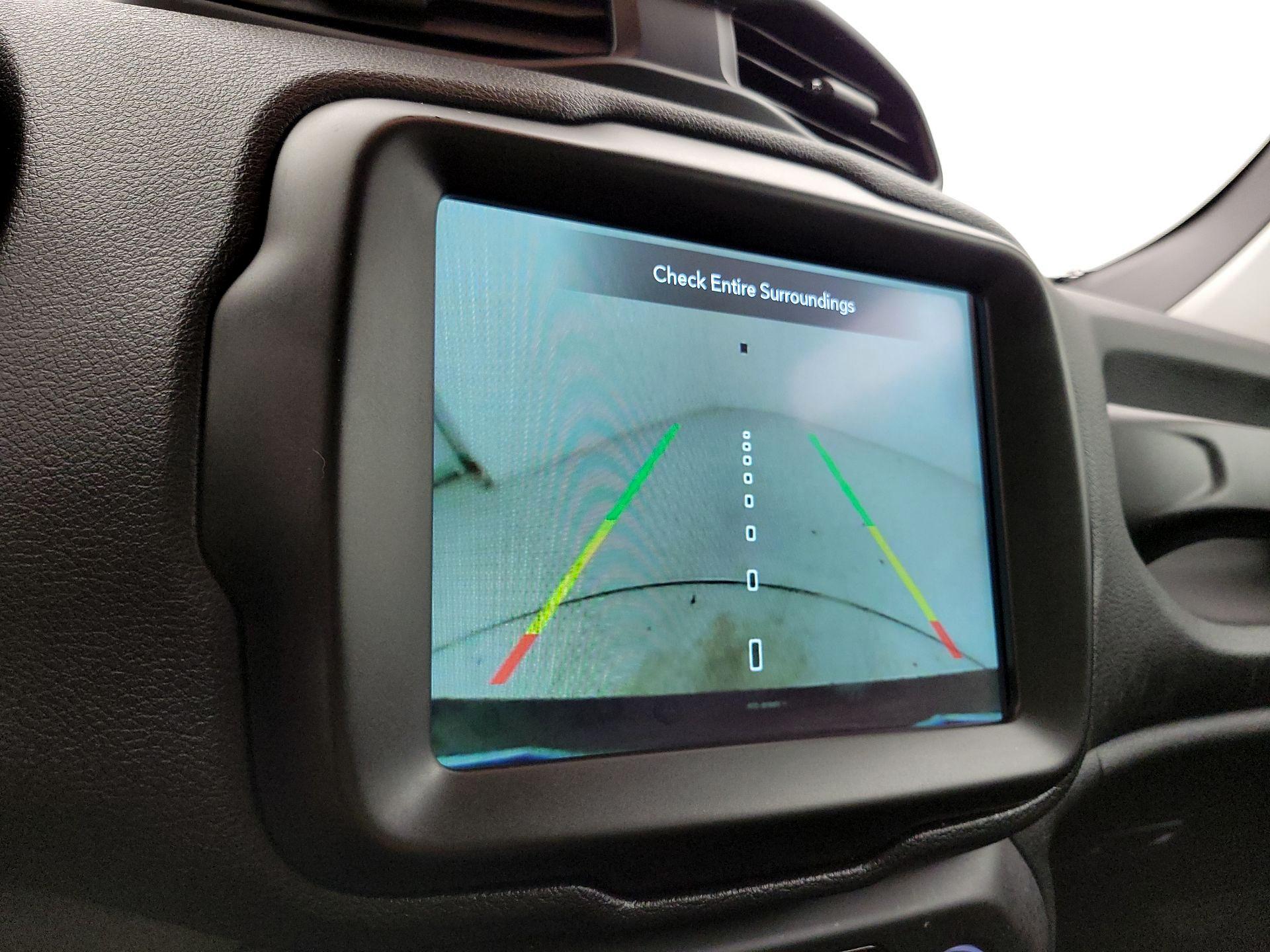 Thumbnail: 2022 Jeep Renegade - 15