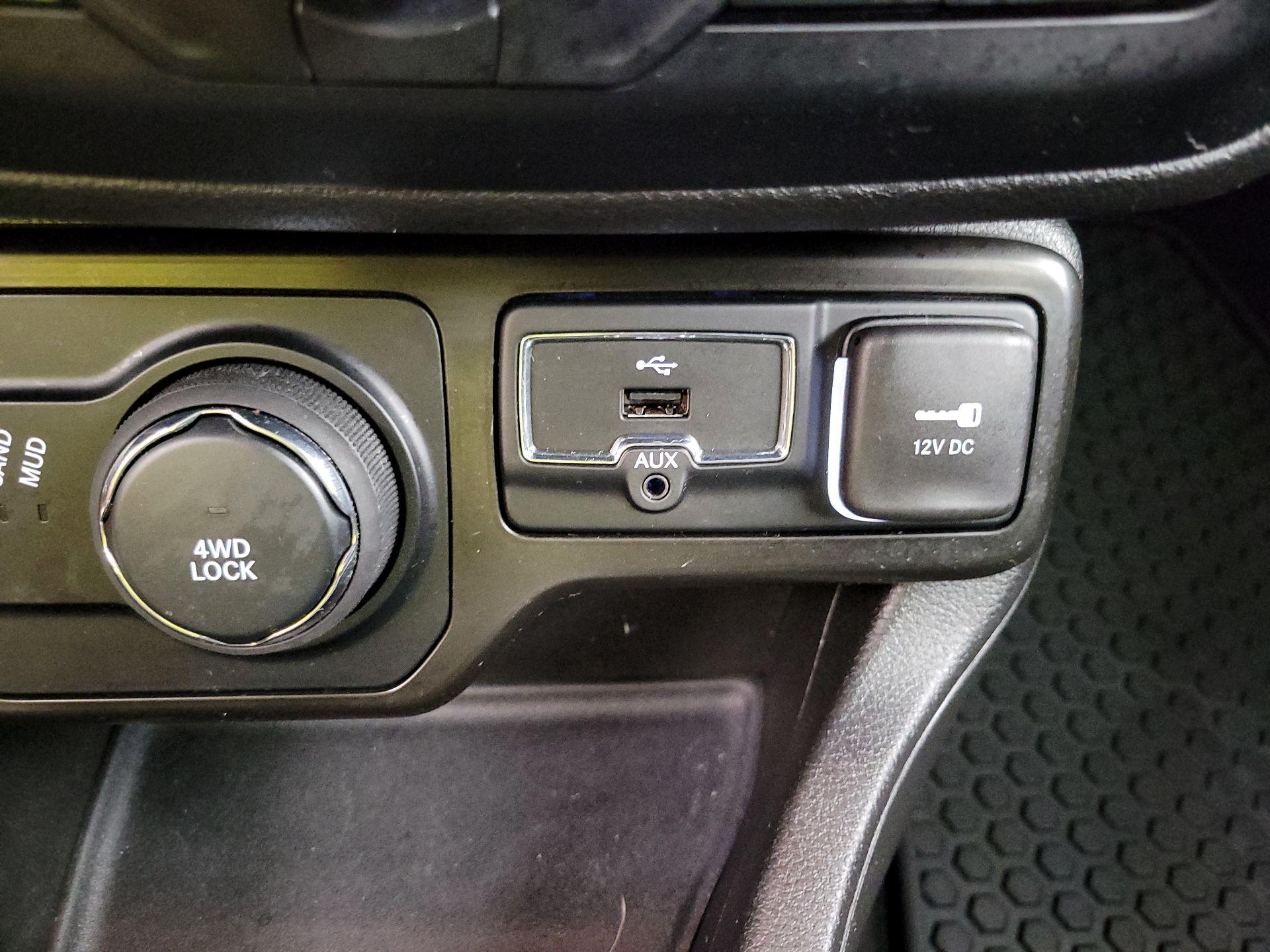 Thumbnail: 2022 Jeep Renegade - 19