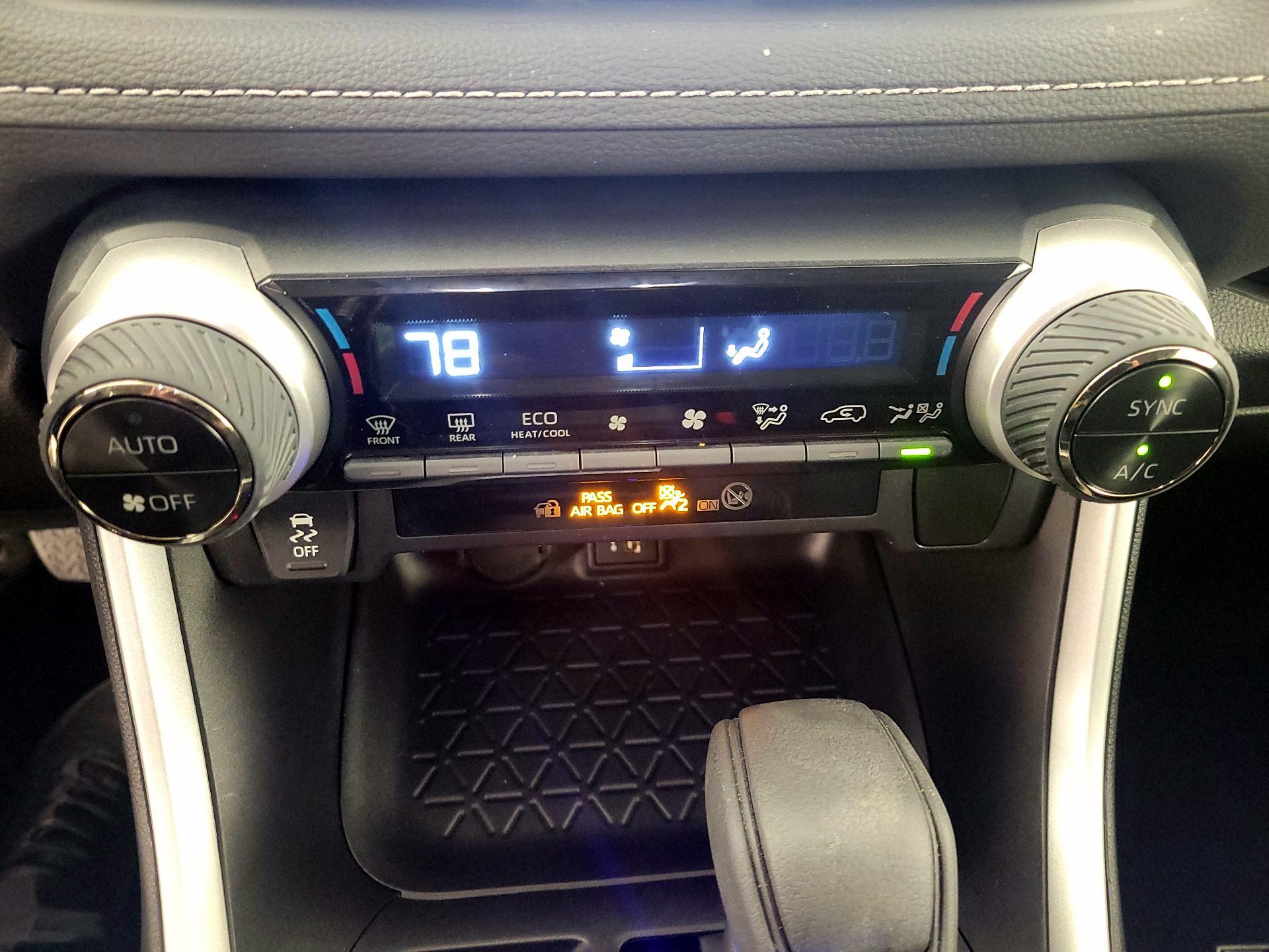 Thumbnail: 2024 Toyota RAV4 - 17