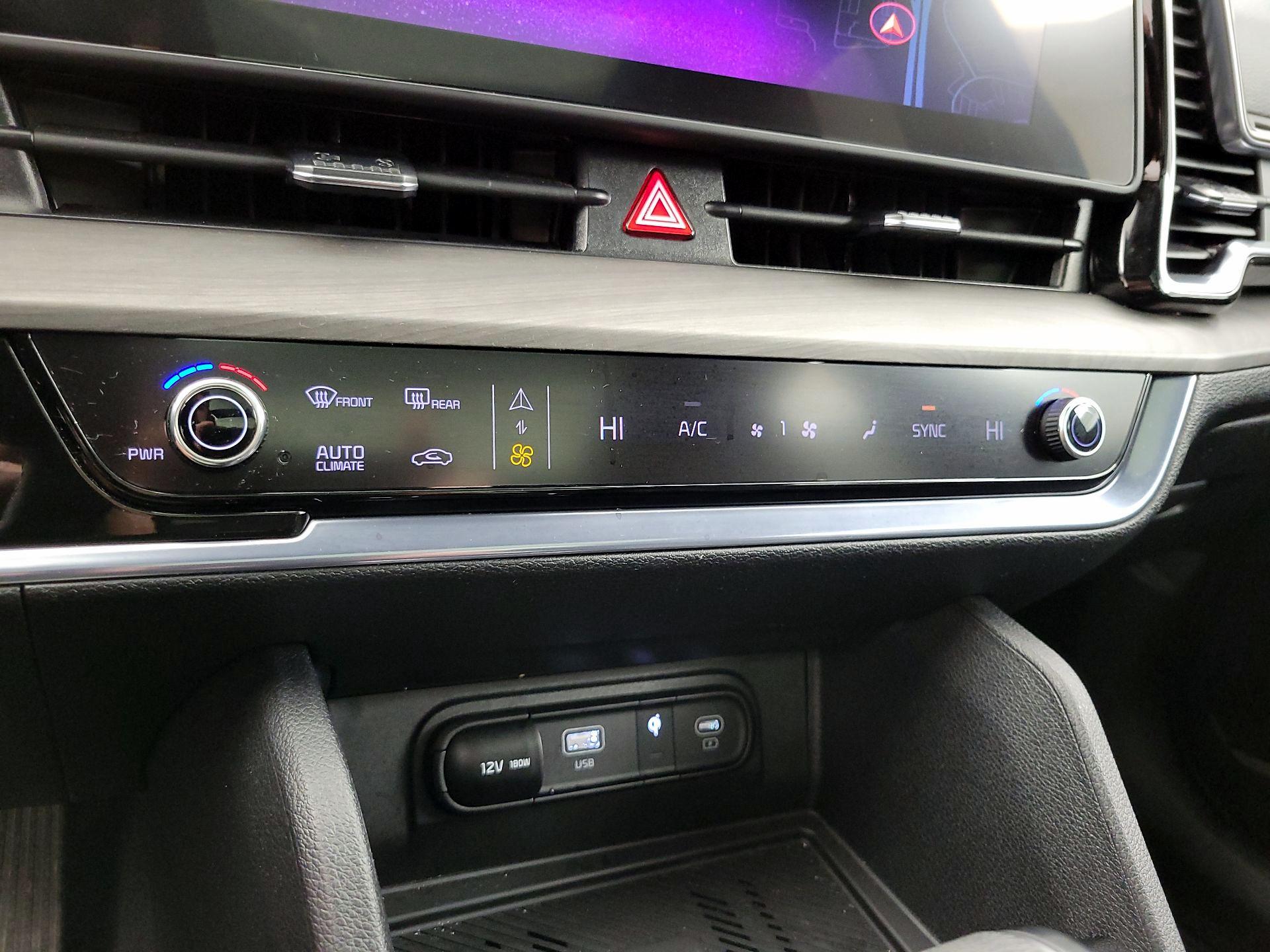 Thumbnail: 2023 Kia Sportage - 17