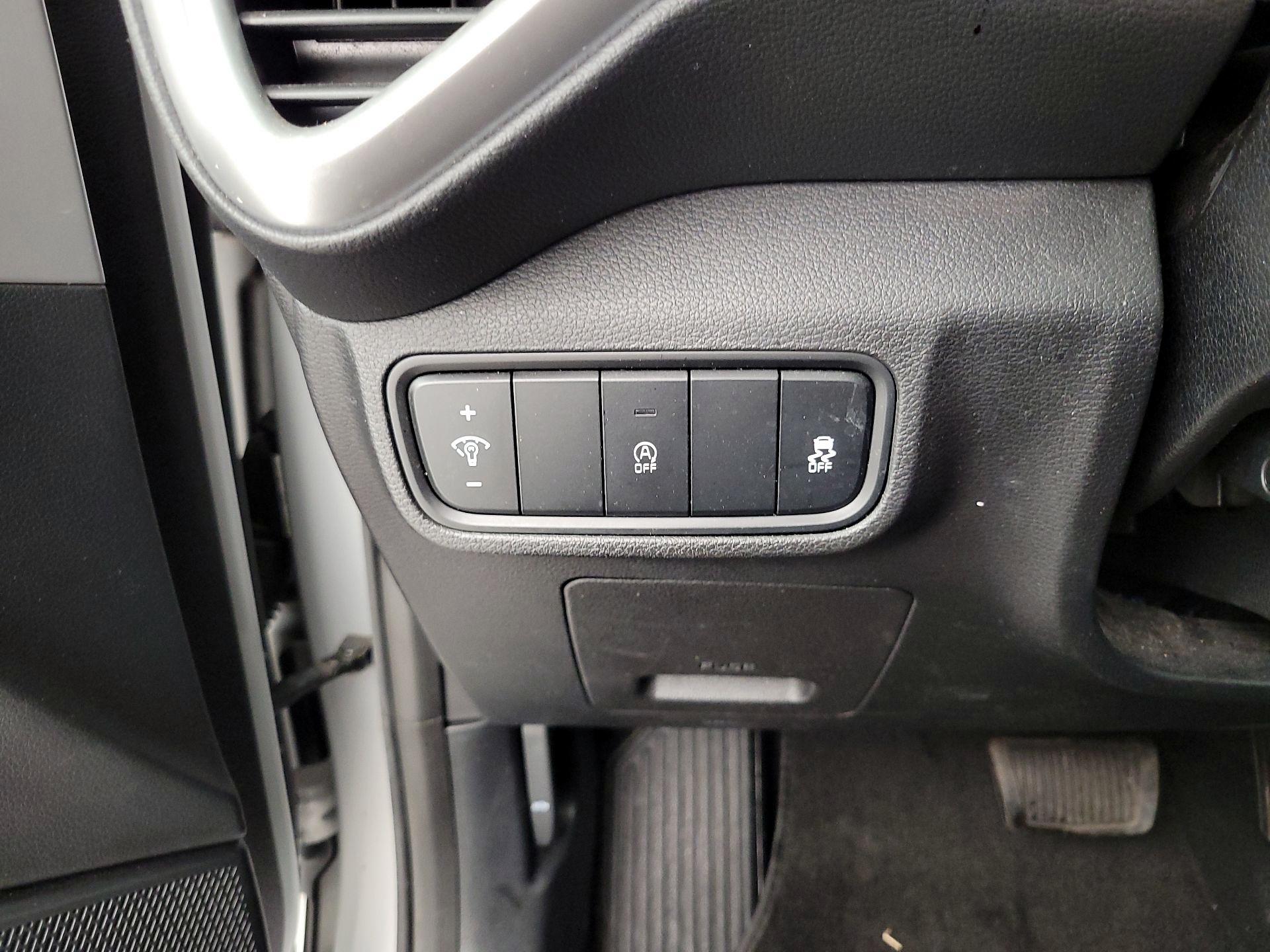 Thumbnail: 2020 Kia Soul - 13