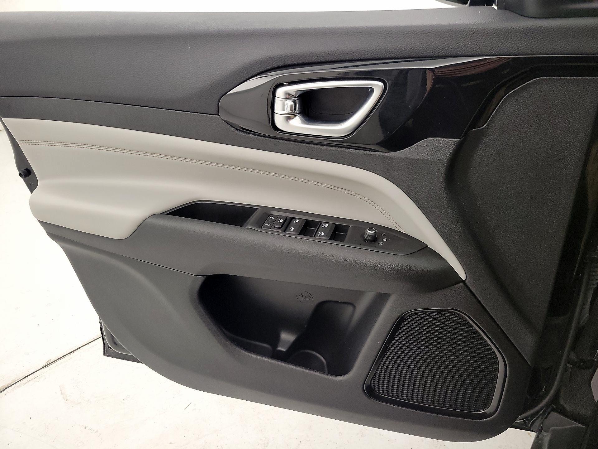 Thumbnail: 2022 Jeep Compass - 12