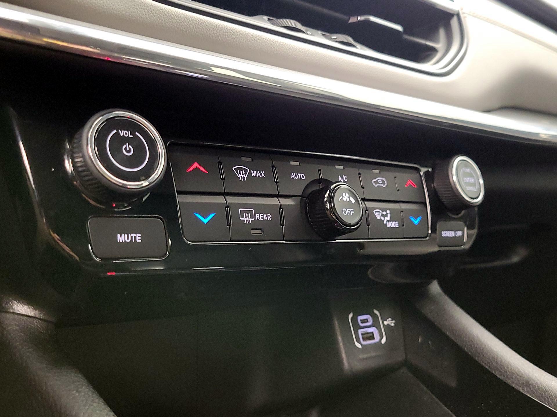 Thumbnail: 2022 Jeep Compass - 16