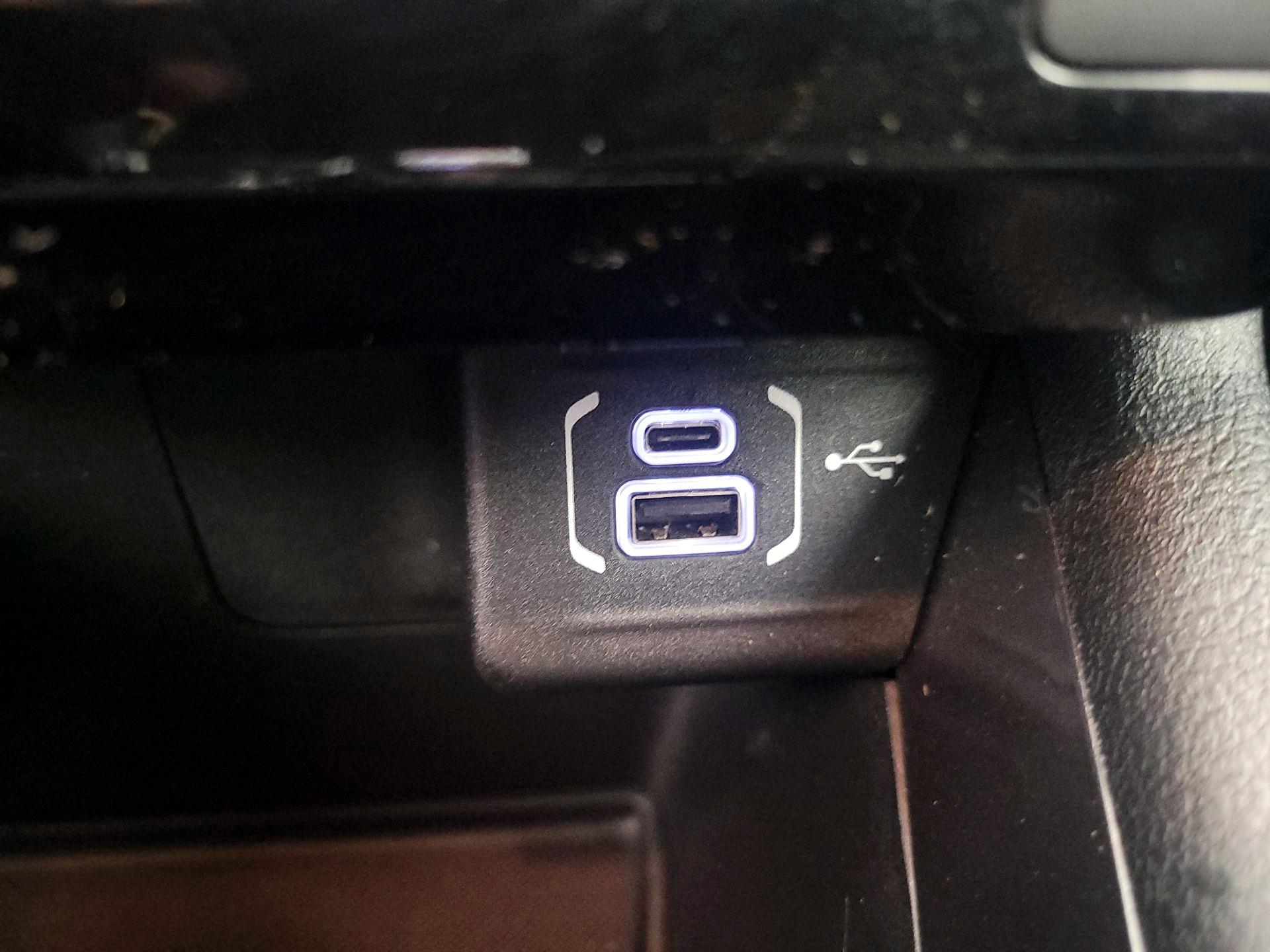 Thumbnail: 2022 Jeep Compass - 18