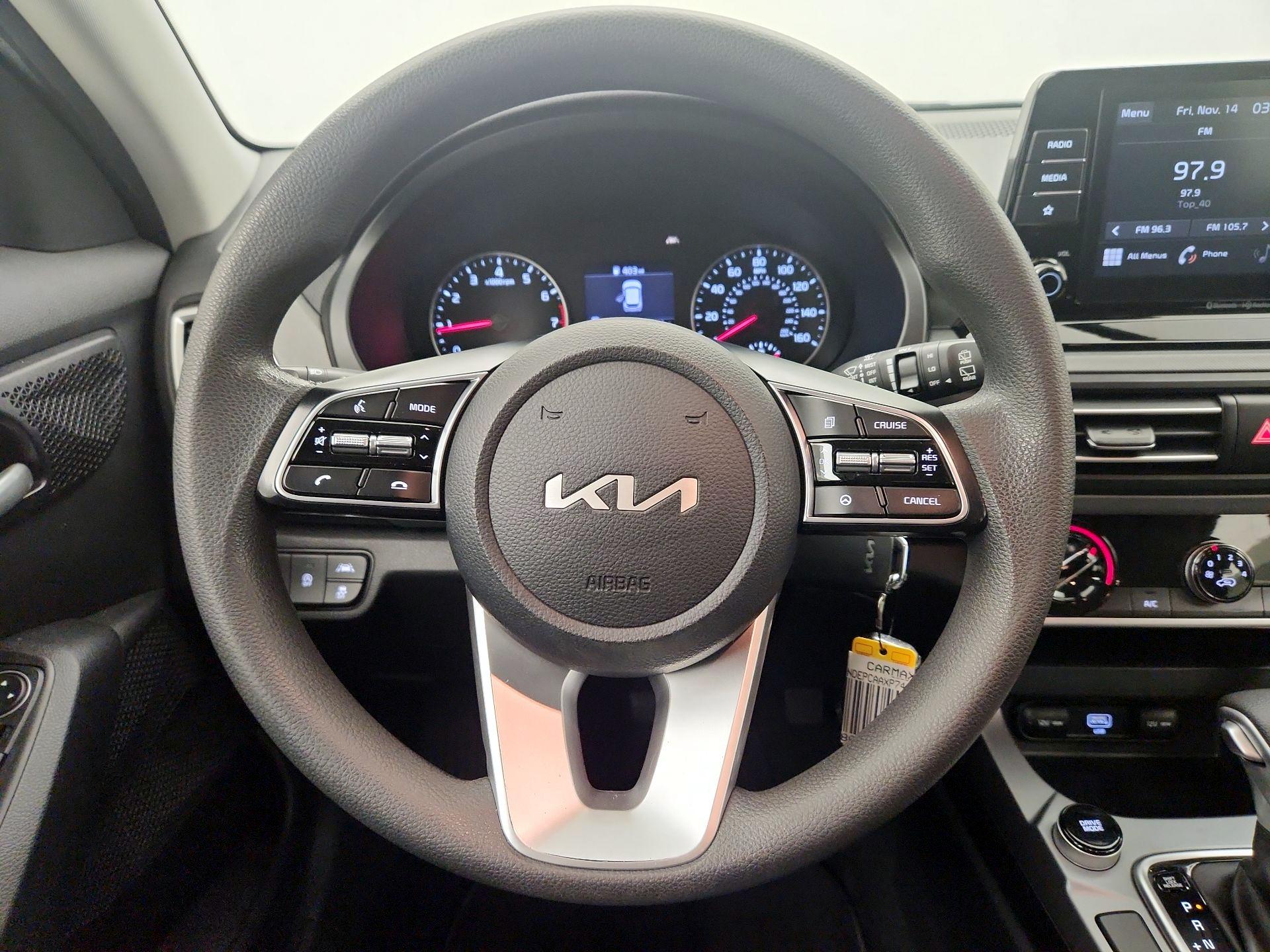 Thumbnail: 2023 Kia Seltos - 10