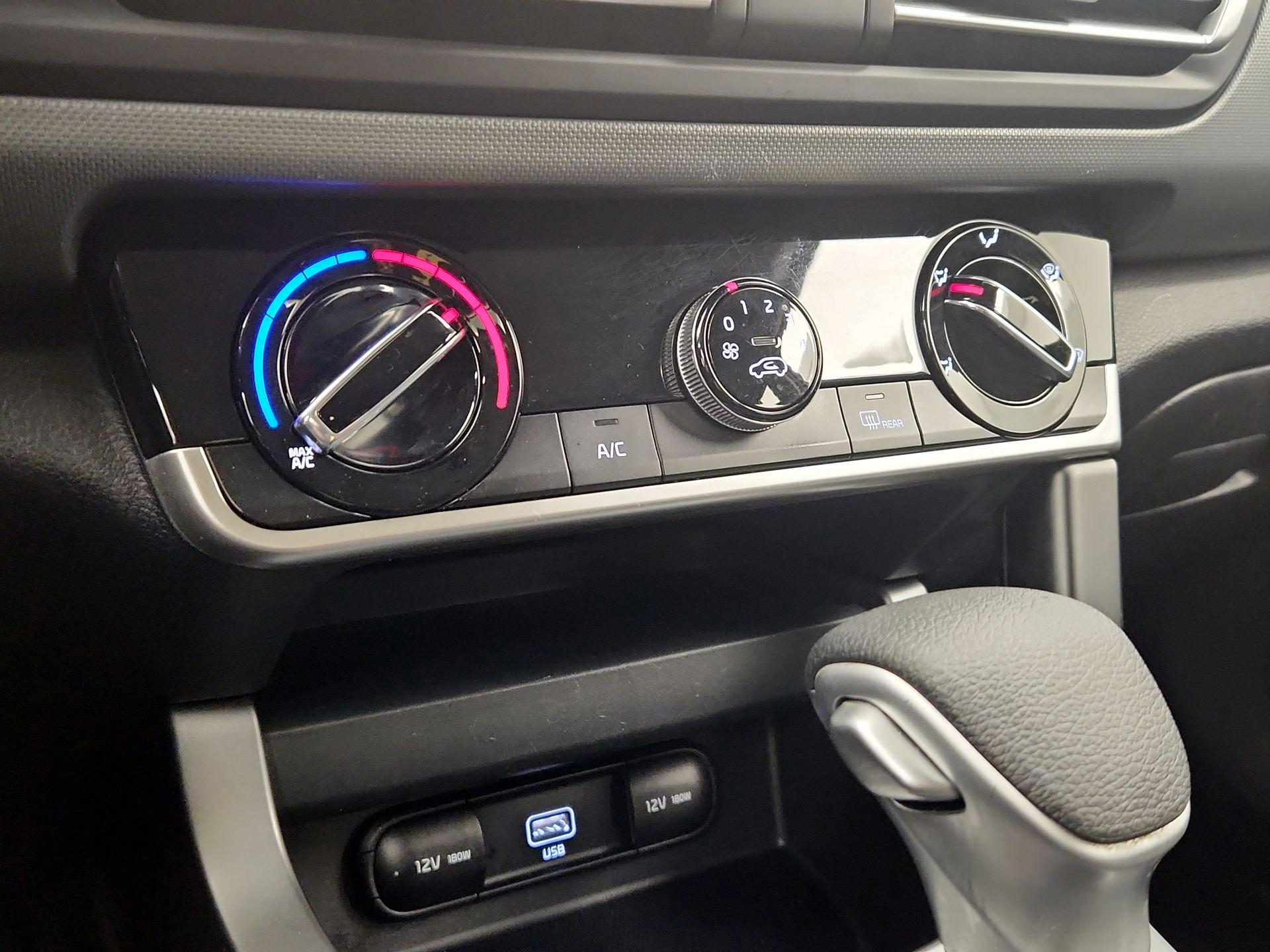 Thumbnail: 2023 Kia Seltos - 16