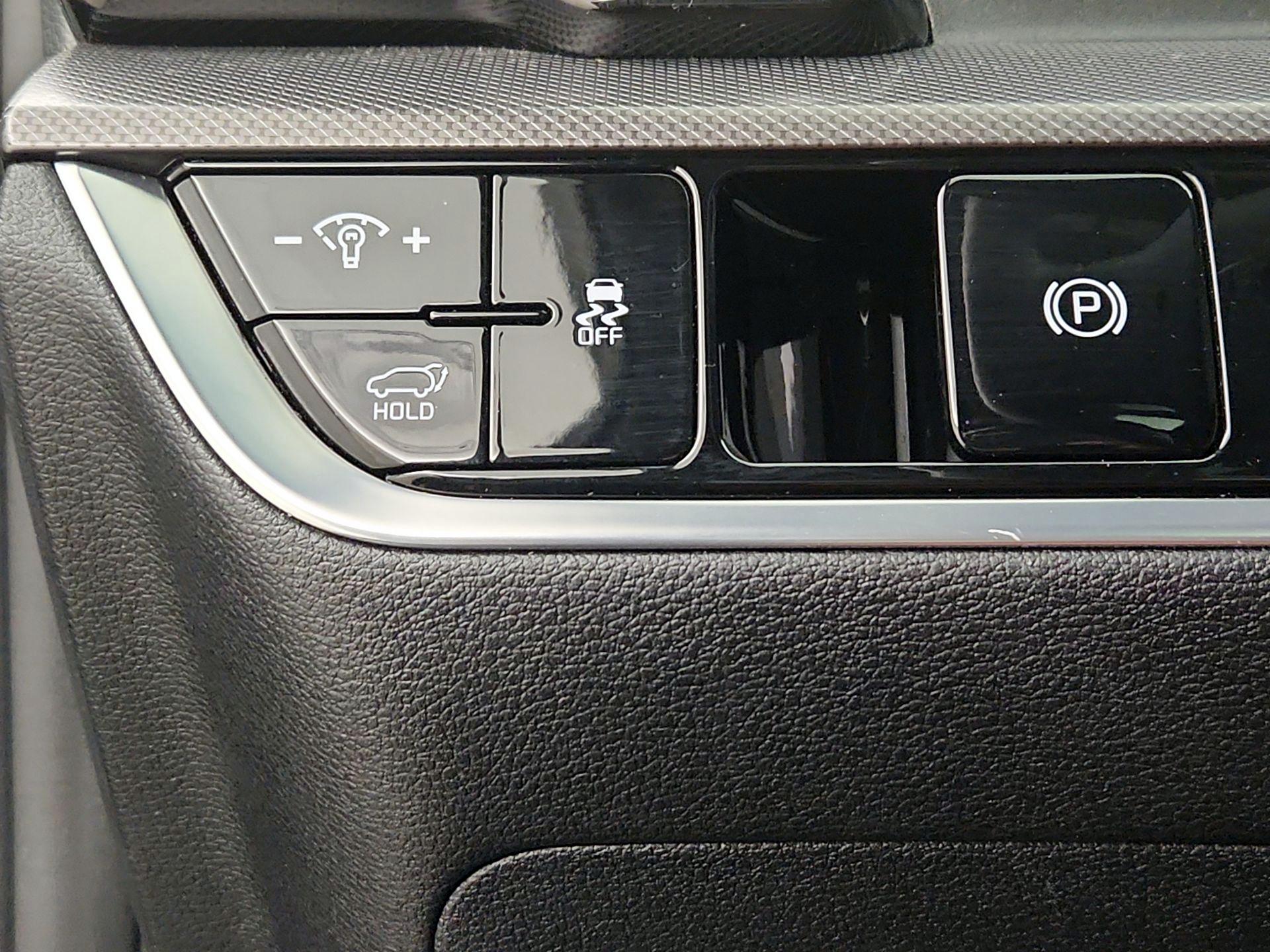 Thumbnail: 2023 Kia Sportage - 13