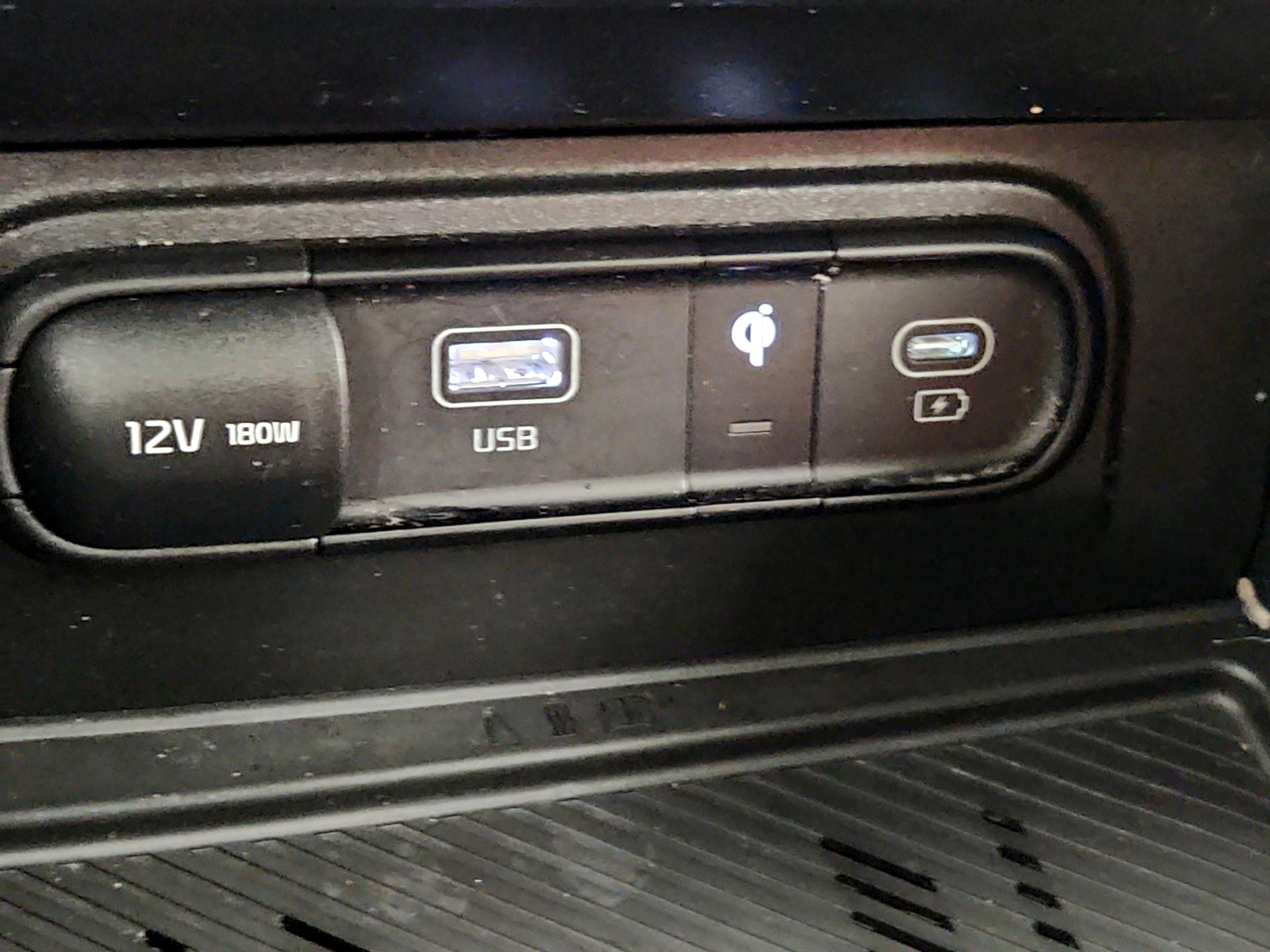 Thumbnail: 2023 Kia Sportage - 19