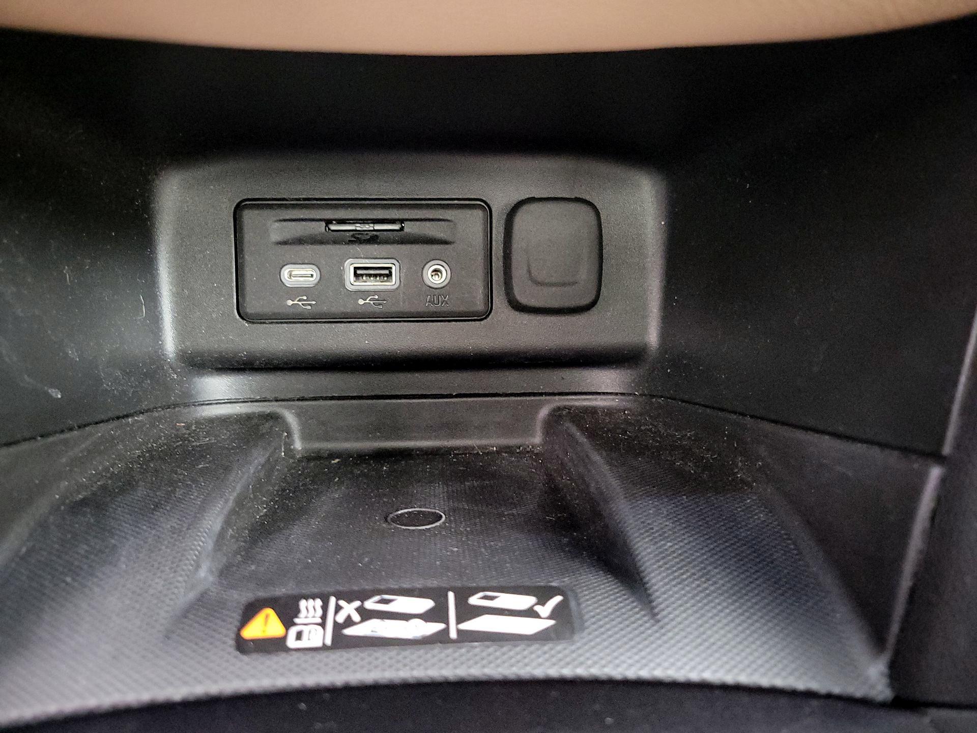 Thumbnail: 2023 Chevrolet Equinox - 19