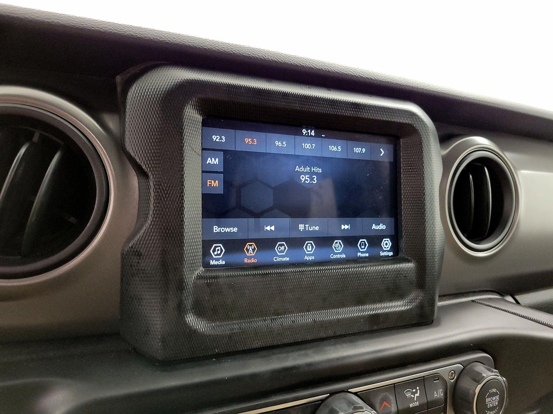 Thumbnail: 2022 Jeep Wrangler - 15