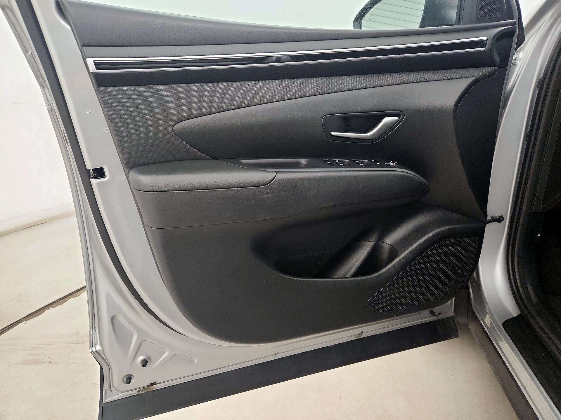 Thumbnail: 2023 Hyundai Tucson - 12