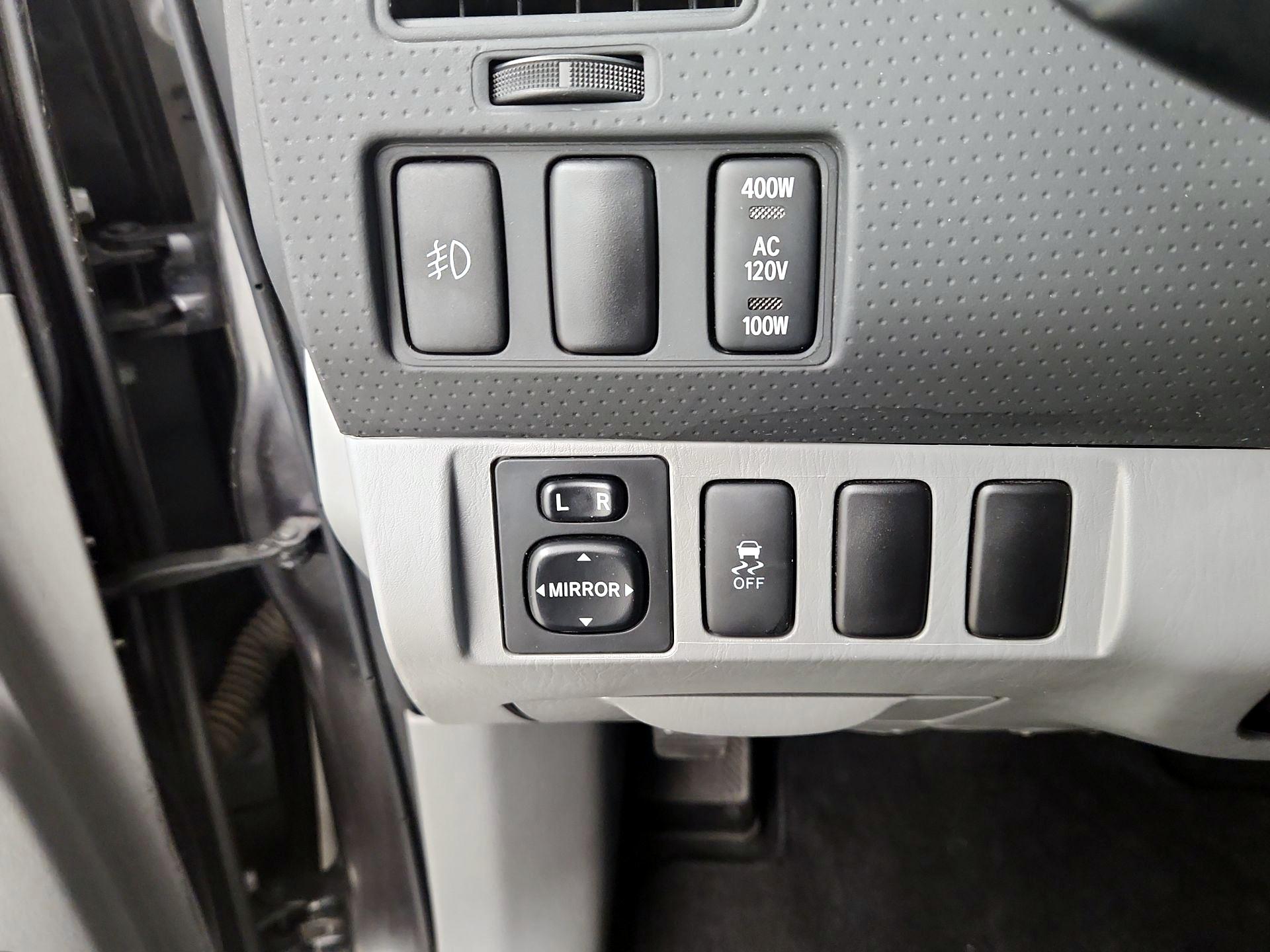 Thumbnail: 2015 Toyota Tacoma - 13