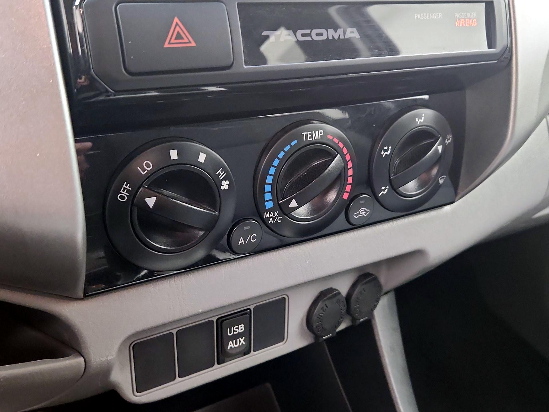 Thumbnail: 2015 Toyota Tacoma - 16