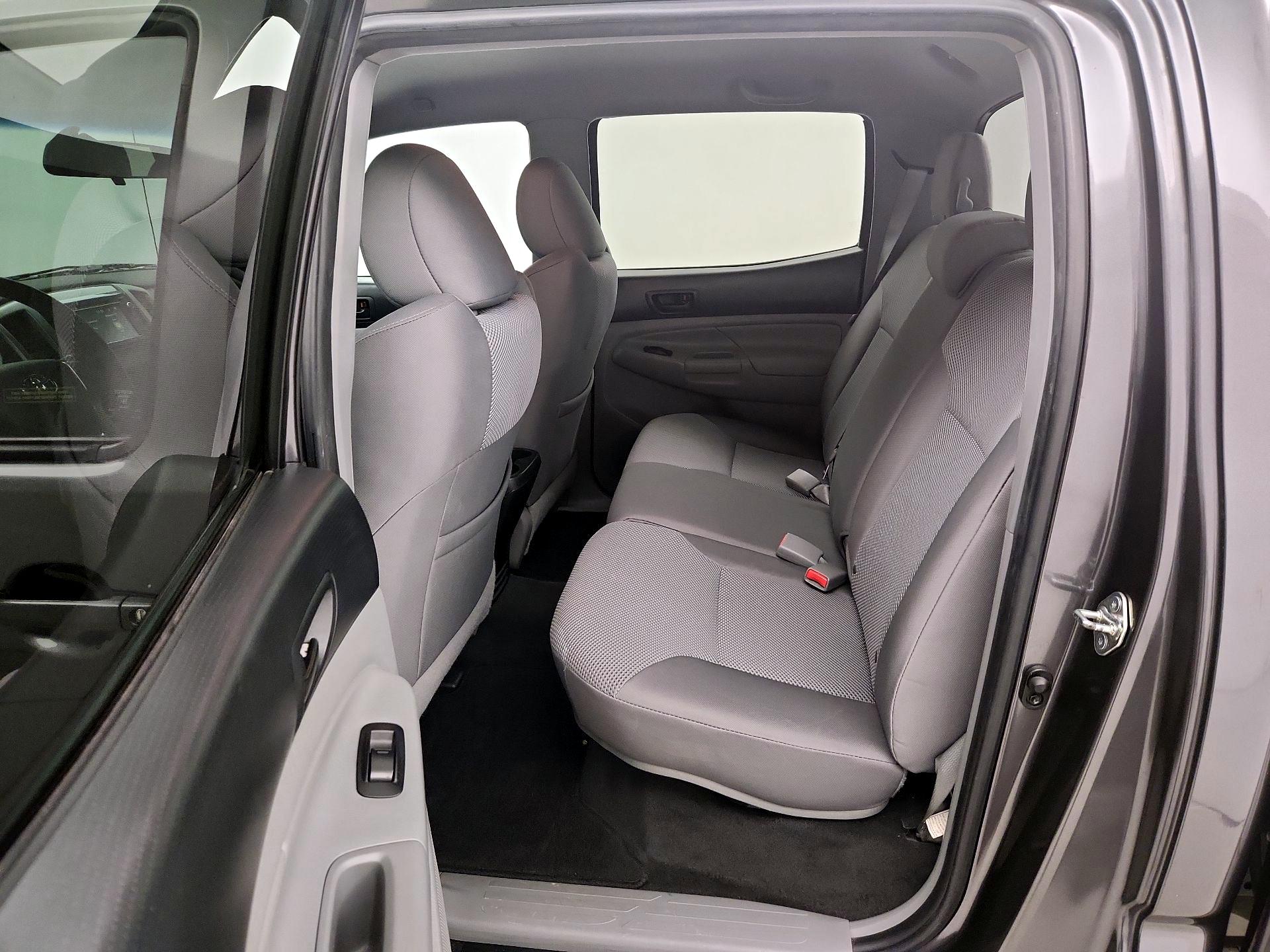 Thumbnail: 2015 Toyota Tacoma - 19