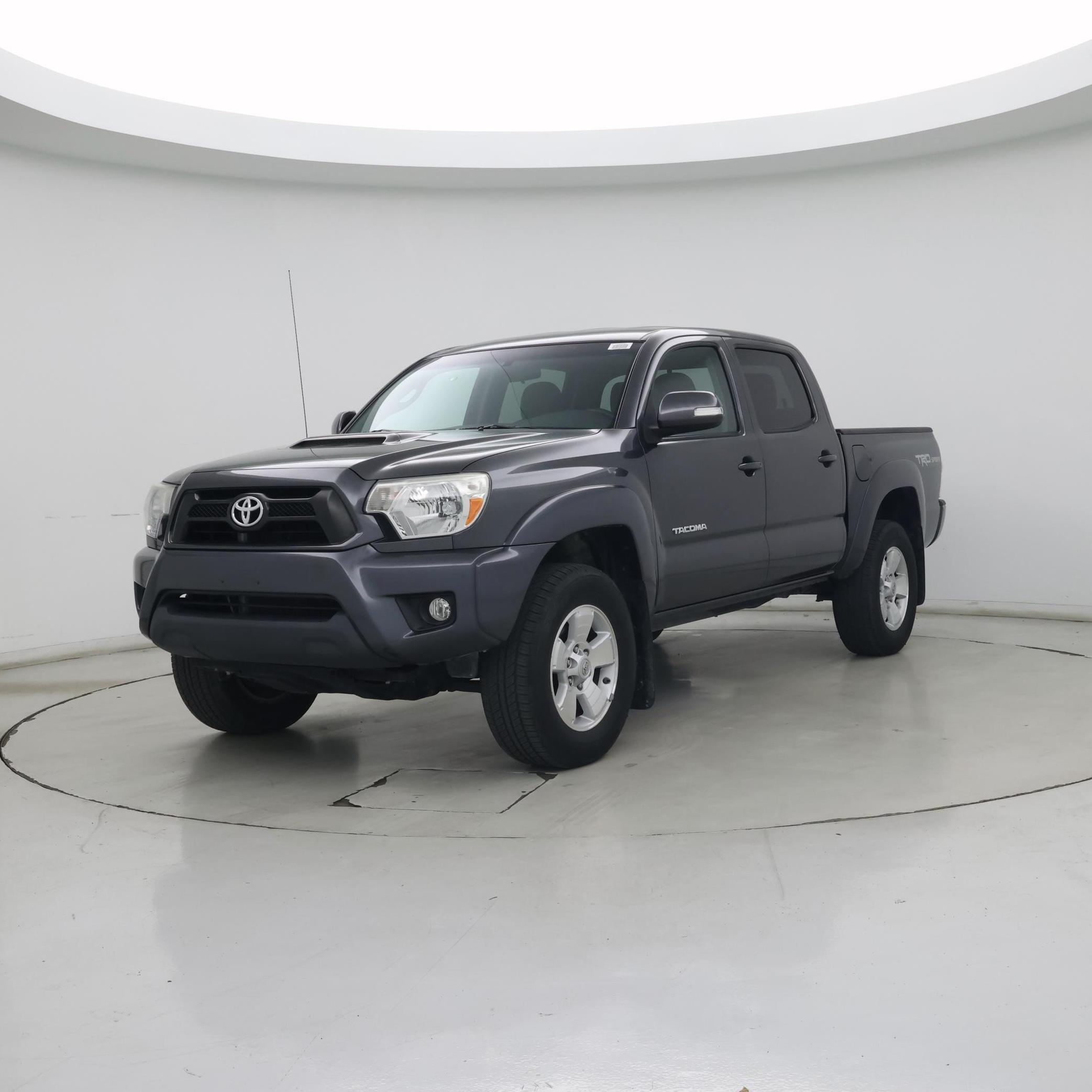 Thumbnail: 2015 Toyota Tacoma - 4
