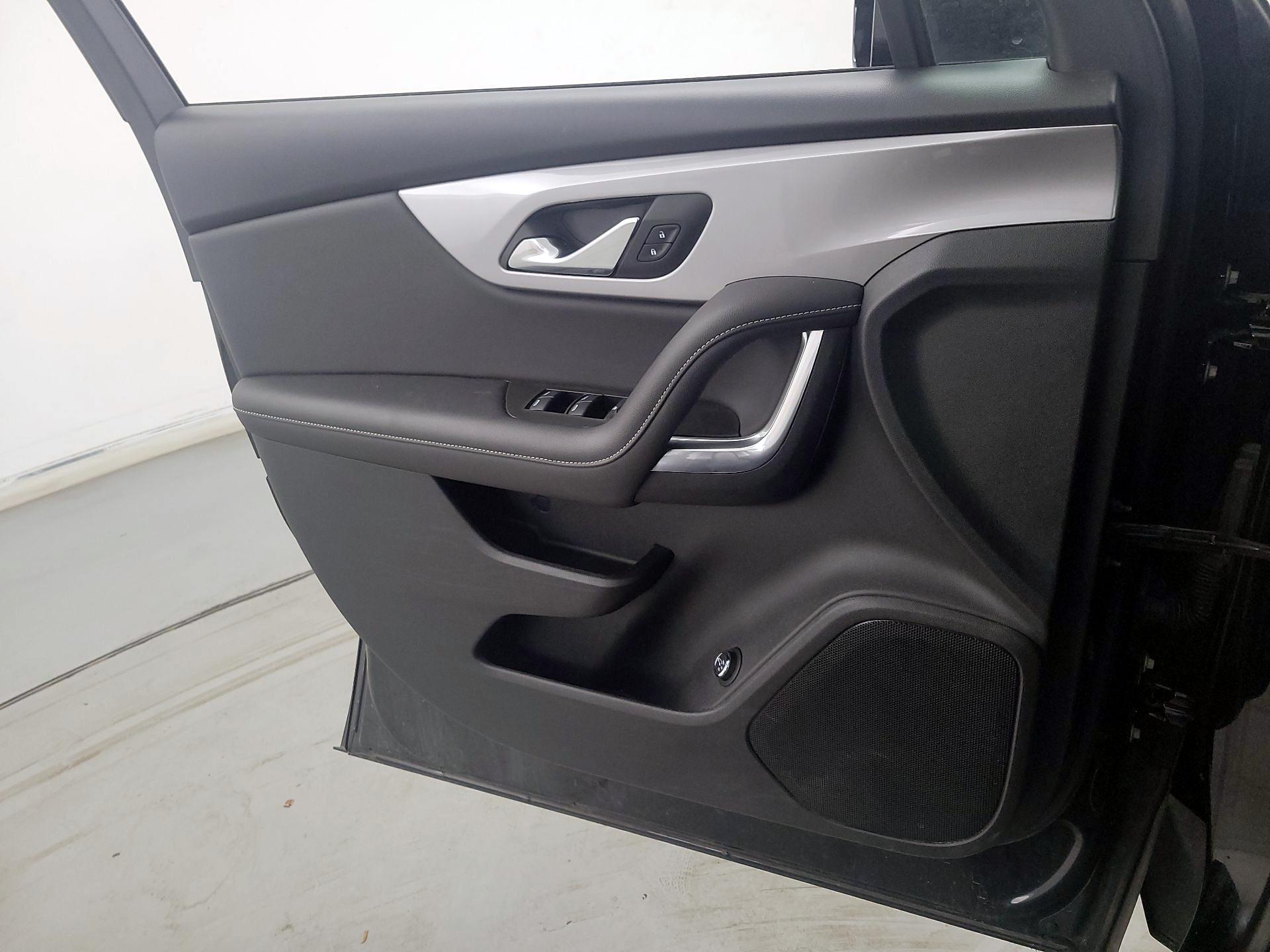 Thumbnail: 2023 Chevrolet Blazer - 12