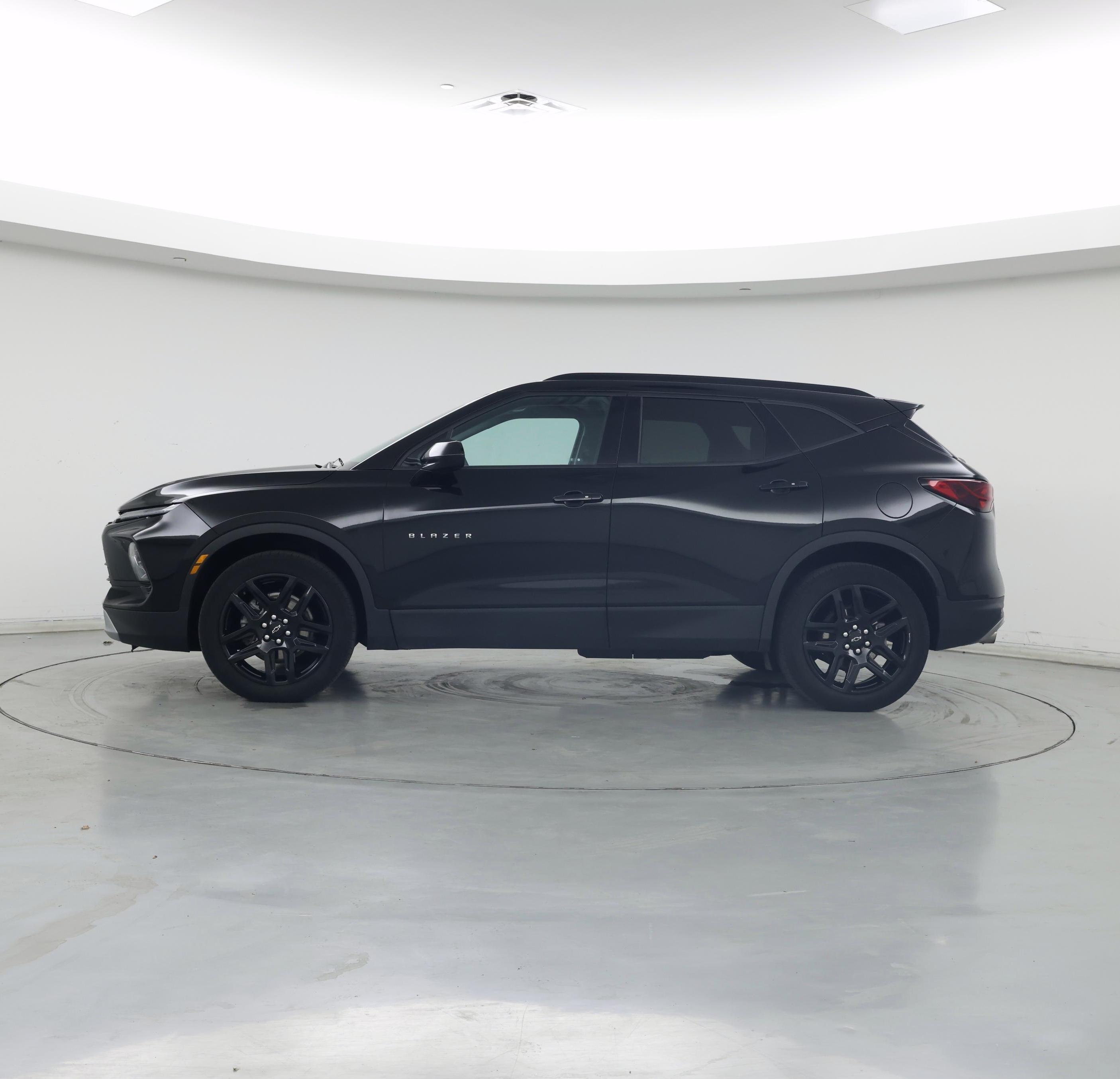 Thumbnail: 2023 Chevrolet Blazer - 3