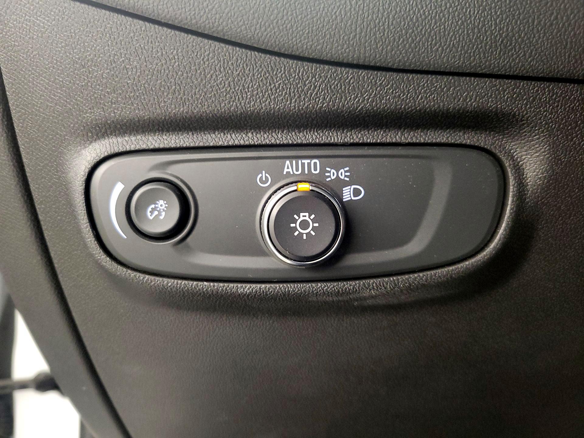 Thumbnail: 2022 Chevrolet Equinox - 13