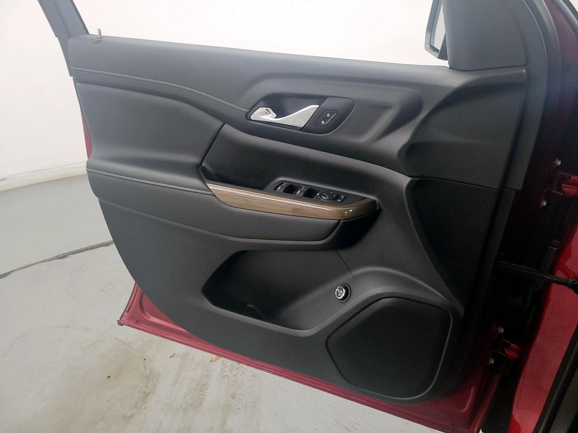 Thumbnail: 2023 GMC Acadia - 12